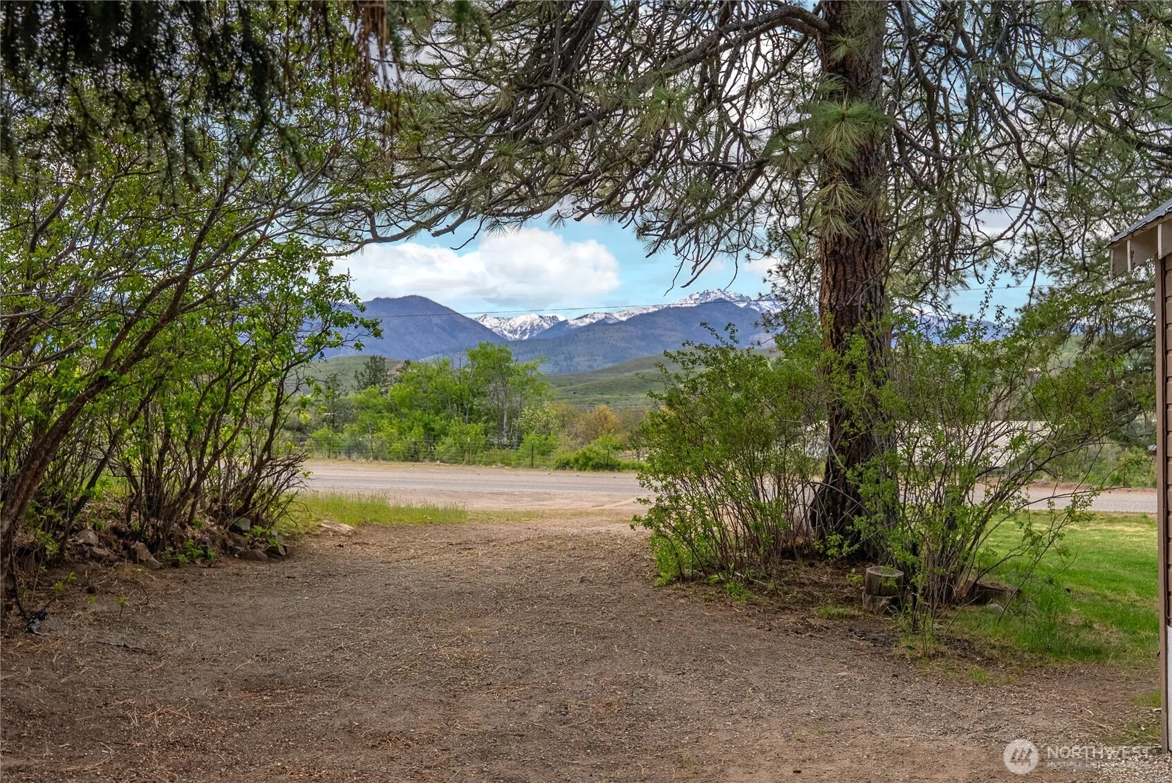 Property photo for 146 E Chewuch Road, Winthrop