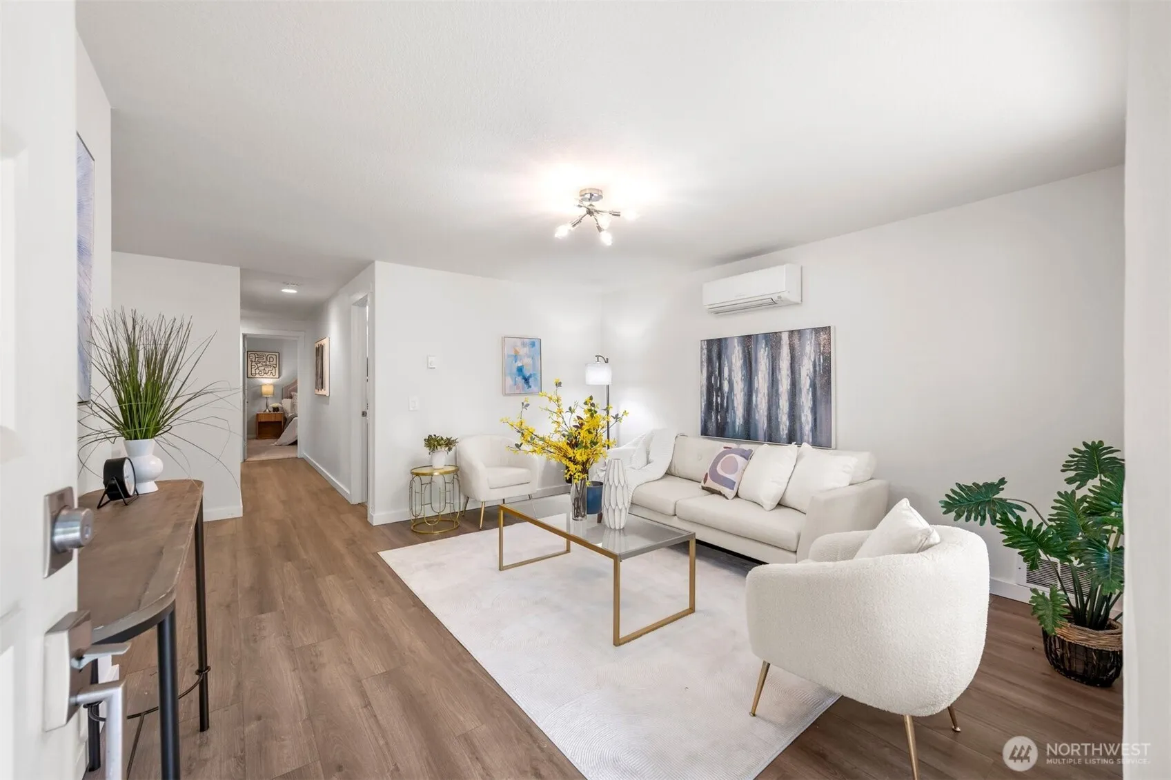 Property photo for 25 E Intercity Avenue, Everett photo 3