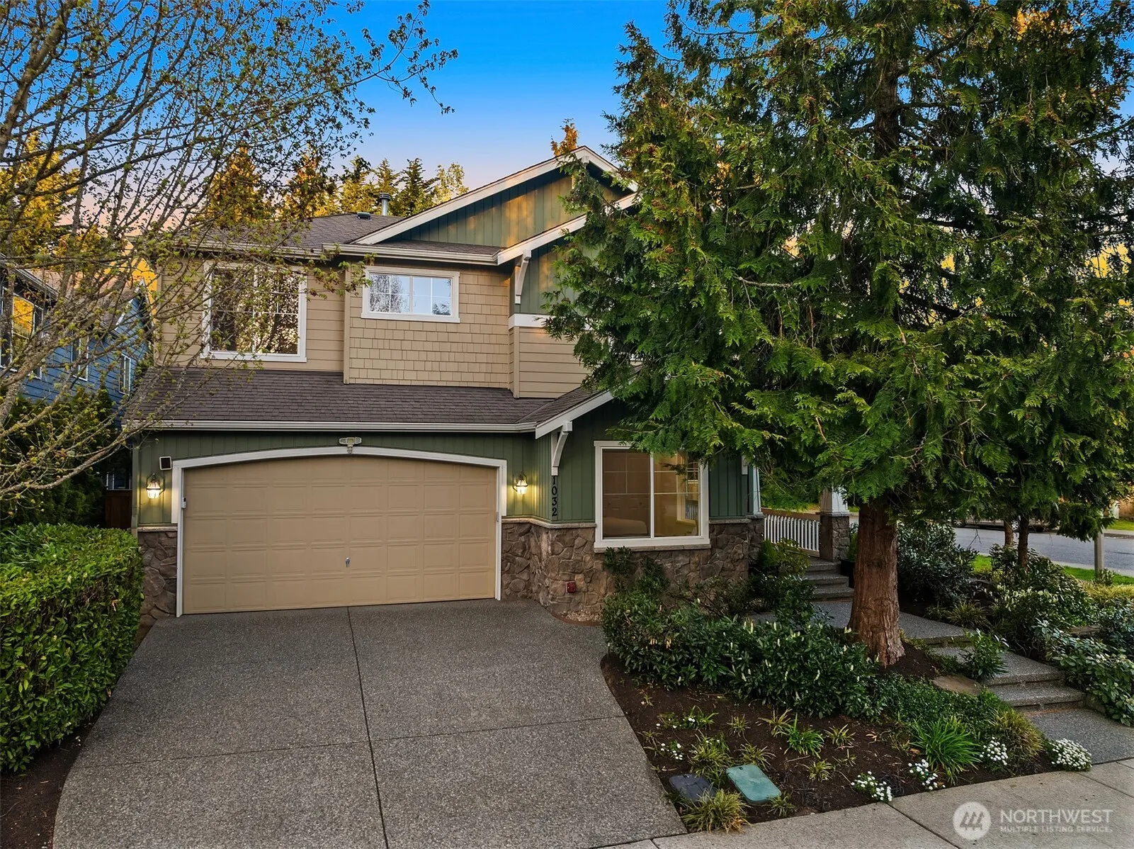 Property photo for 1032 272nd Place Se, Sammamish photo 2