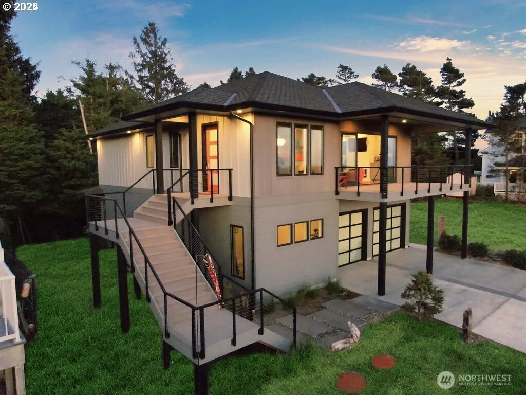 Property photo for 31908 J Place, Ocean Park photo 2