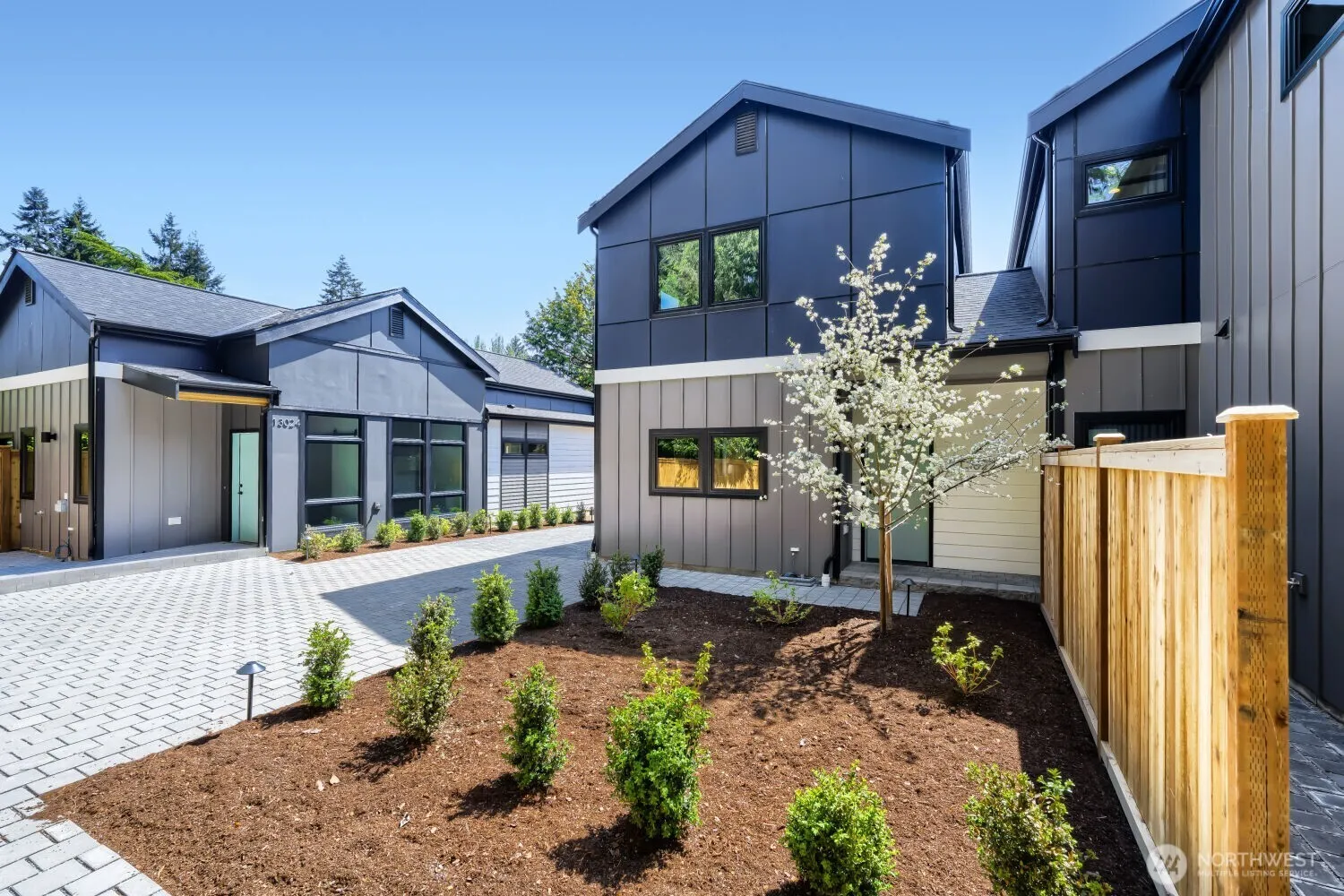 Property photo for 13022 Corliss Avenue N #b, Seattle photo 4