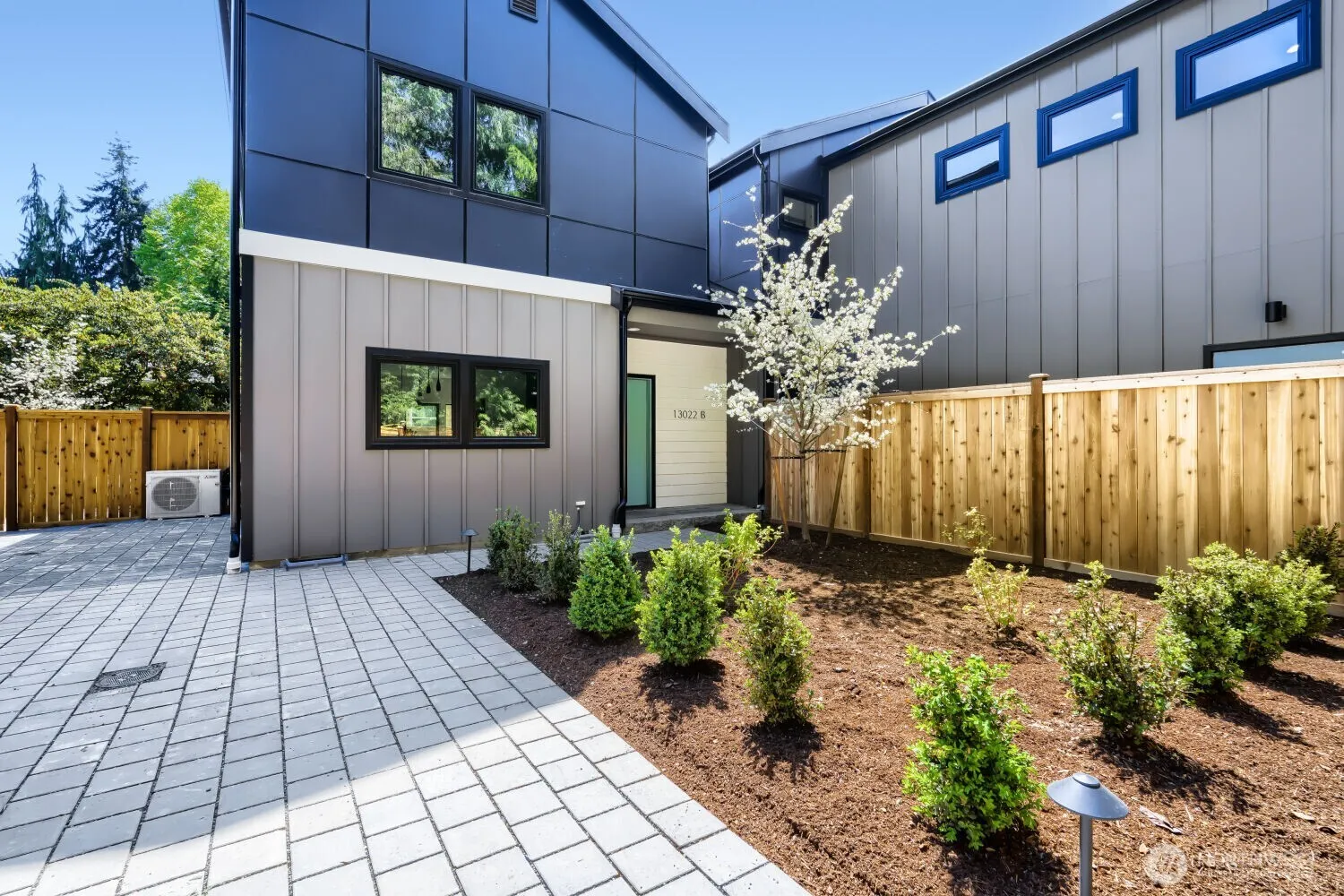 Property photo for 13022 Corliss Avenue N #b, Seattle photo 2