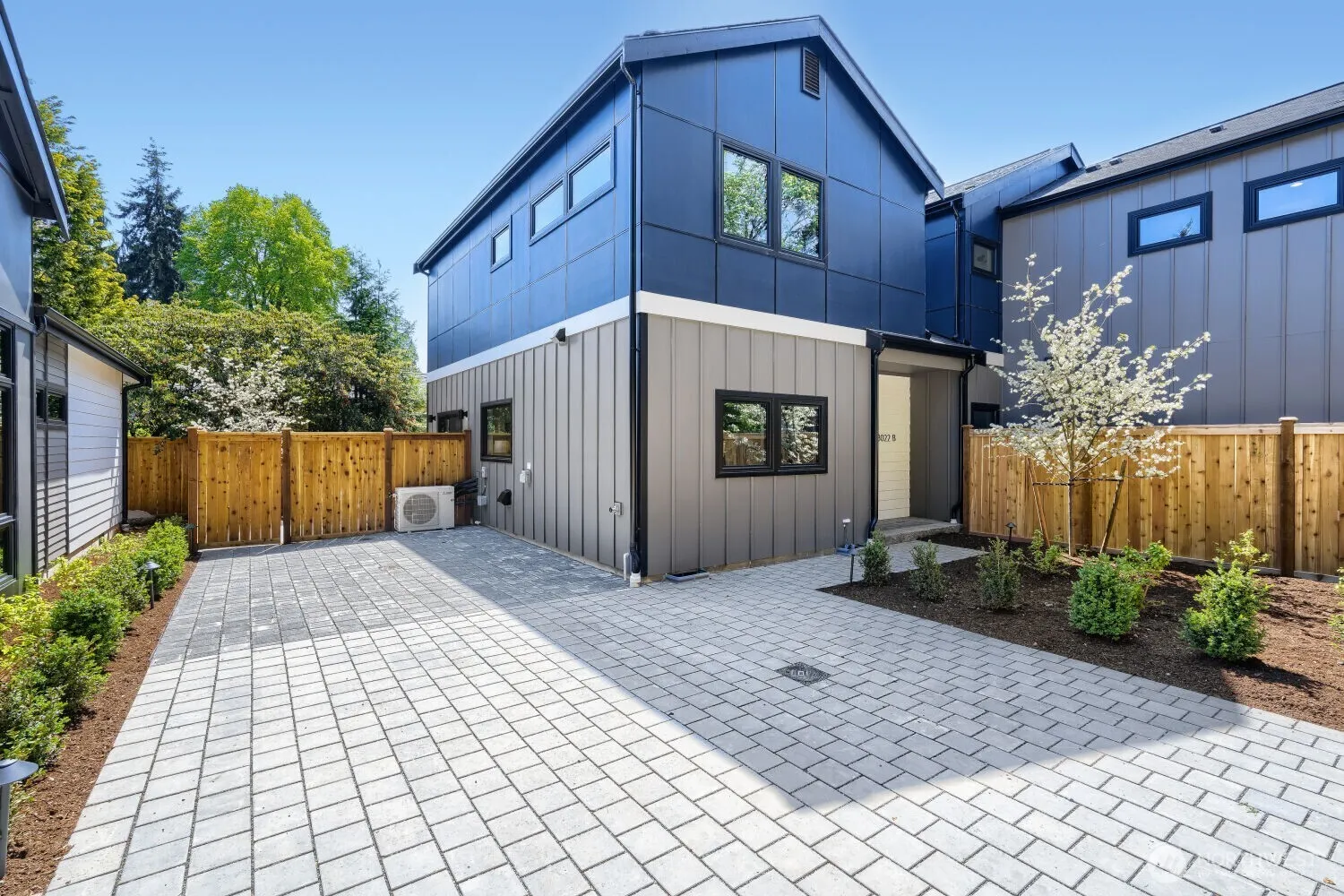 Property photo for 13022 Corliss Avenue N #b, Seattle photo 3