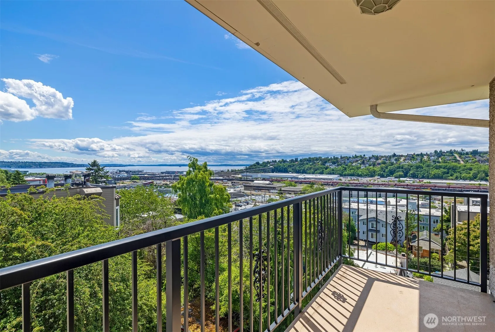 Property photo for 2219 13th Avenue W #5, Seattle