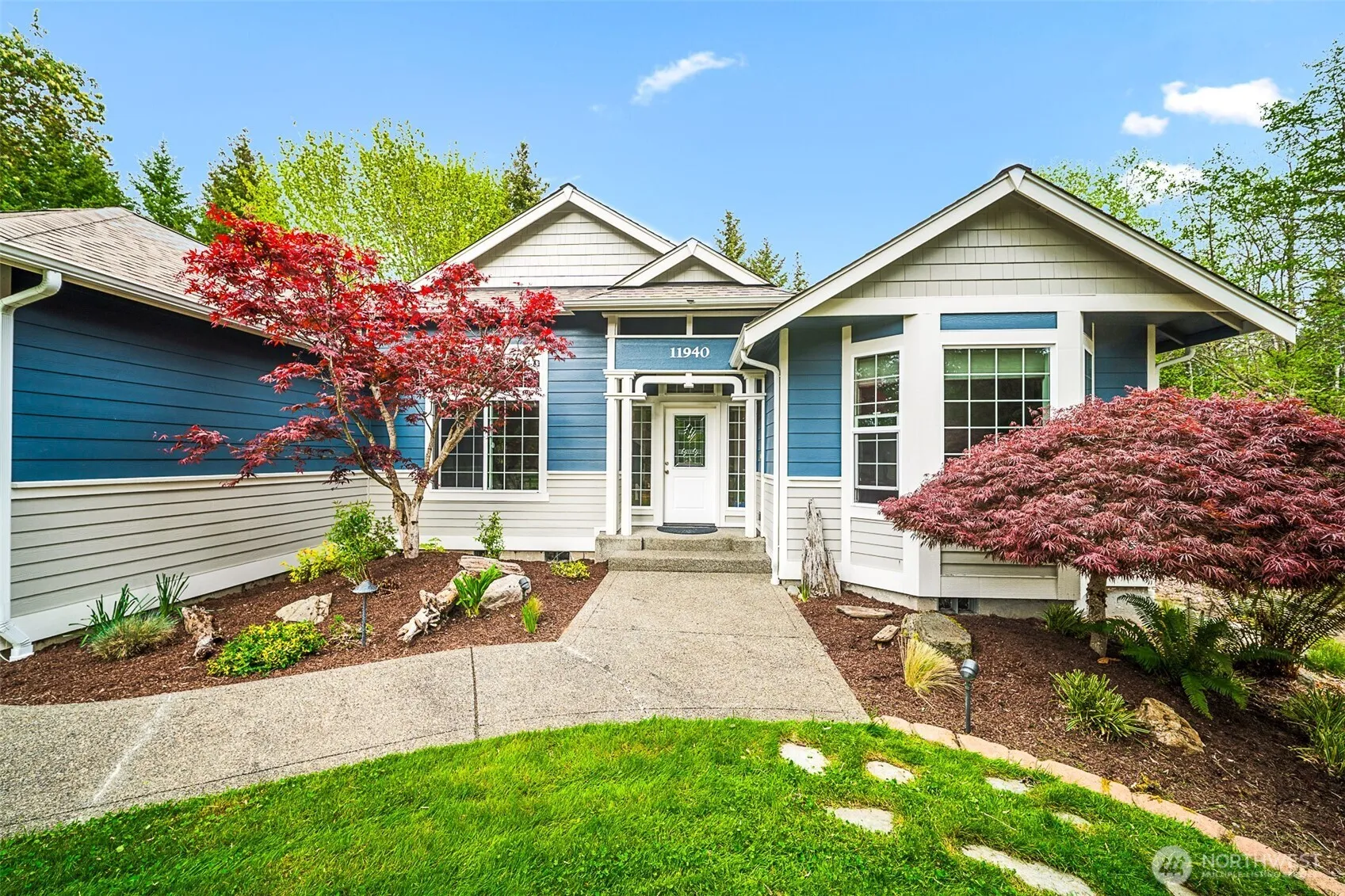 Property photo for 11940 Windtree Lane Se, Rainier