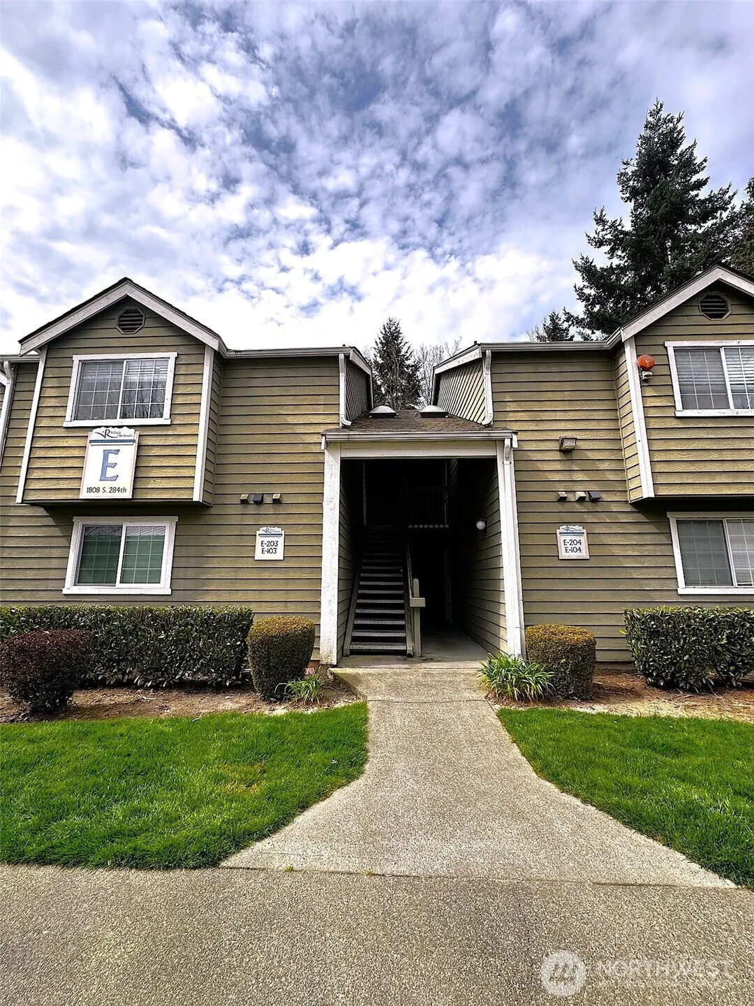 1808 S 284th Lane #e203, Federal Way