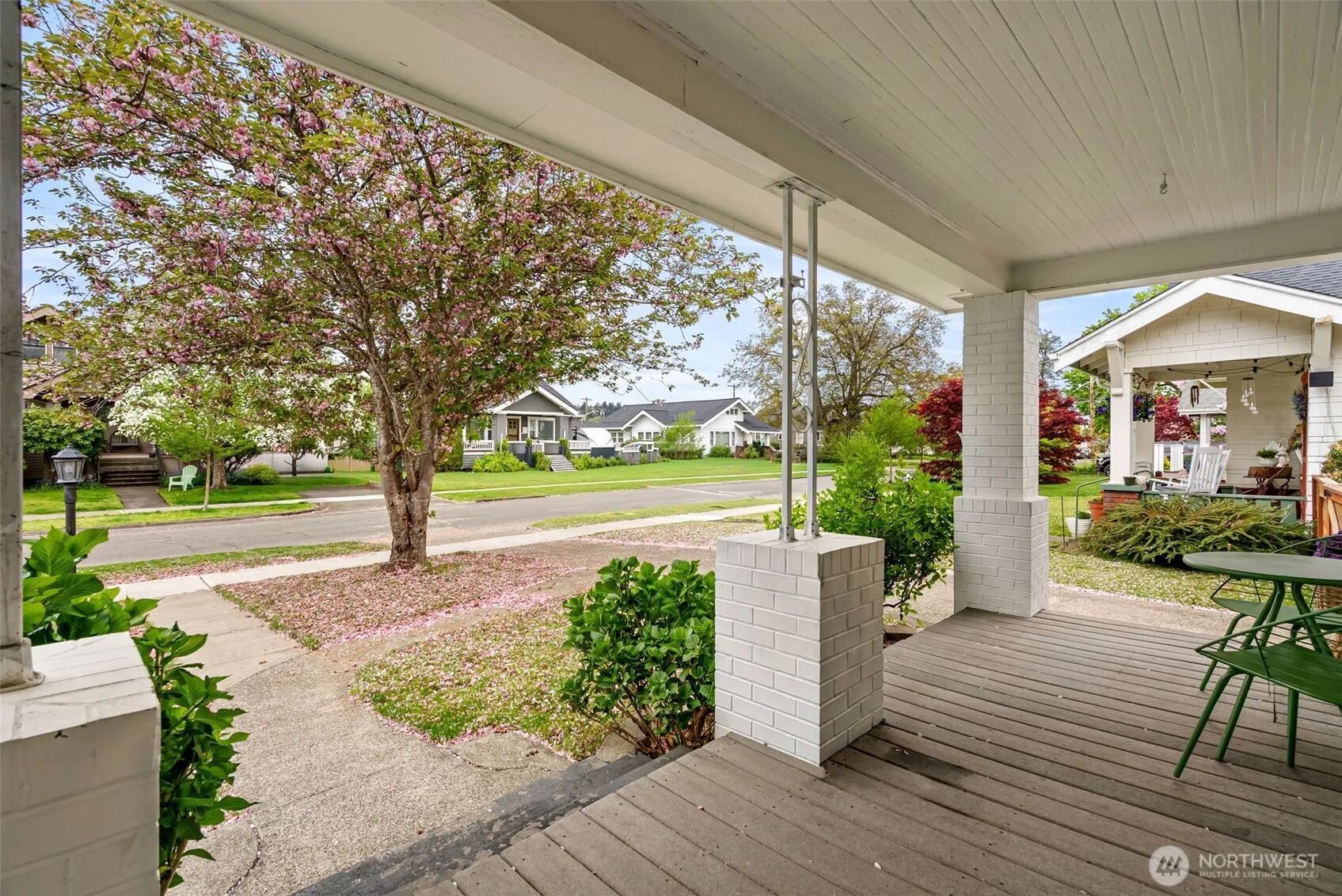 Property photo for 809 Sumner Avenue, Sumner photo 2
