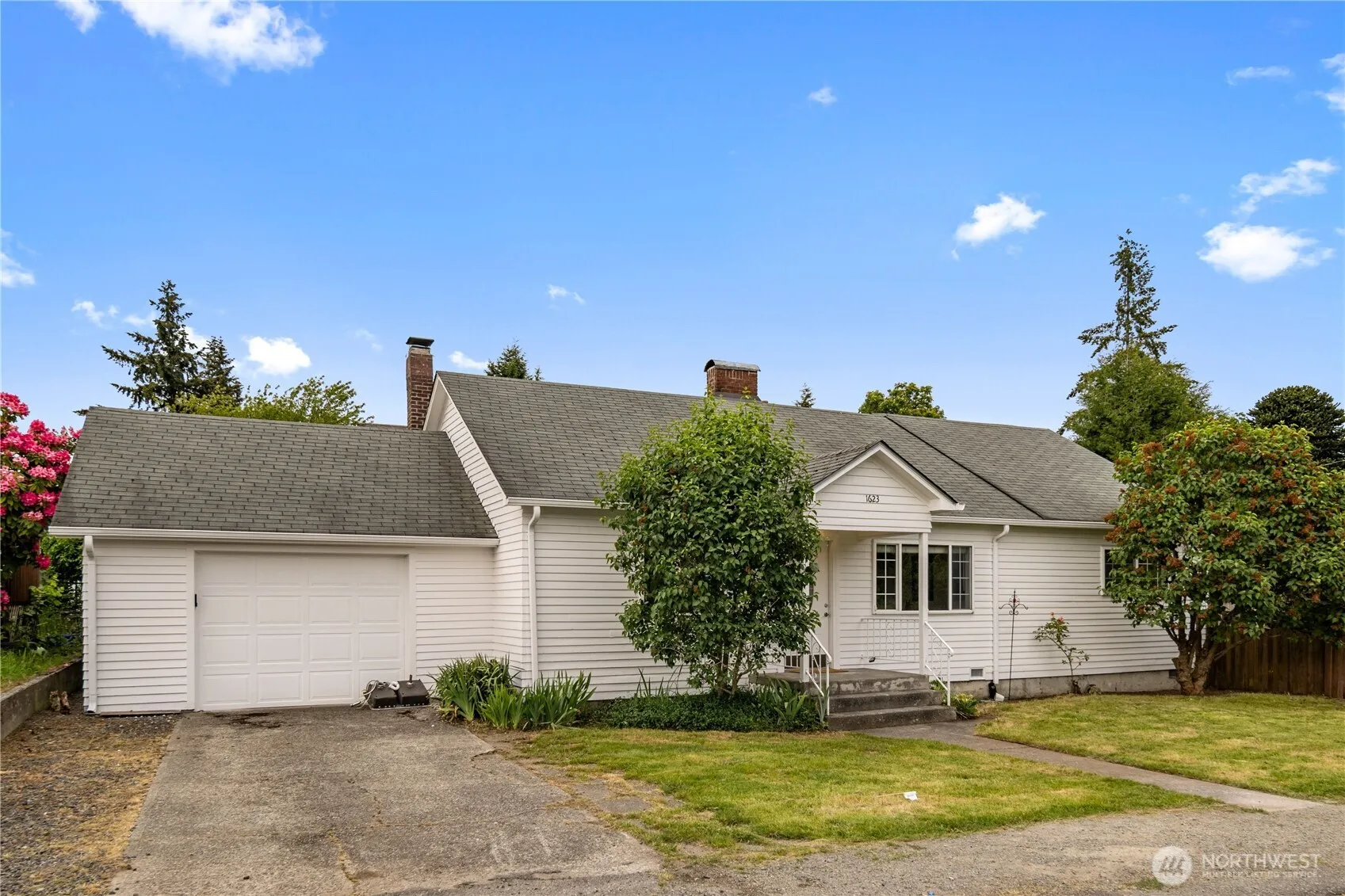 Property photo for 1623 Palm Avenue, Everett