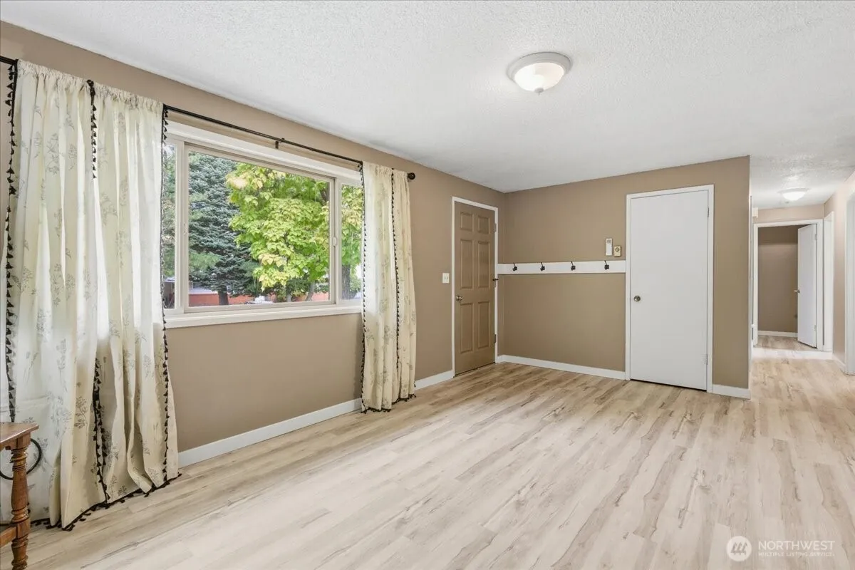 Property photo for 1025 River Drive, Coulee Dam photo 5