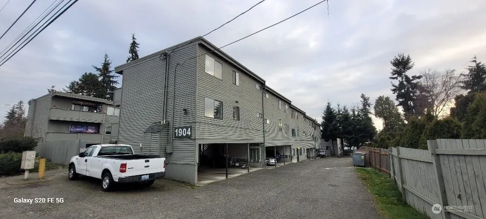 Property photo for 1902 -1904 W Casino Road, Everett photo 3