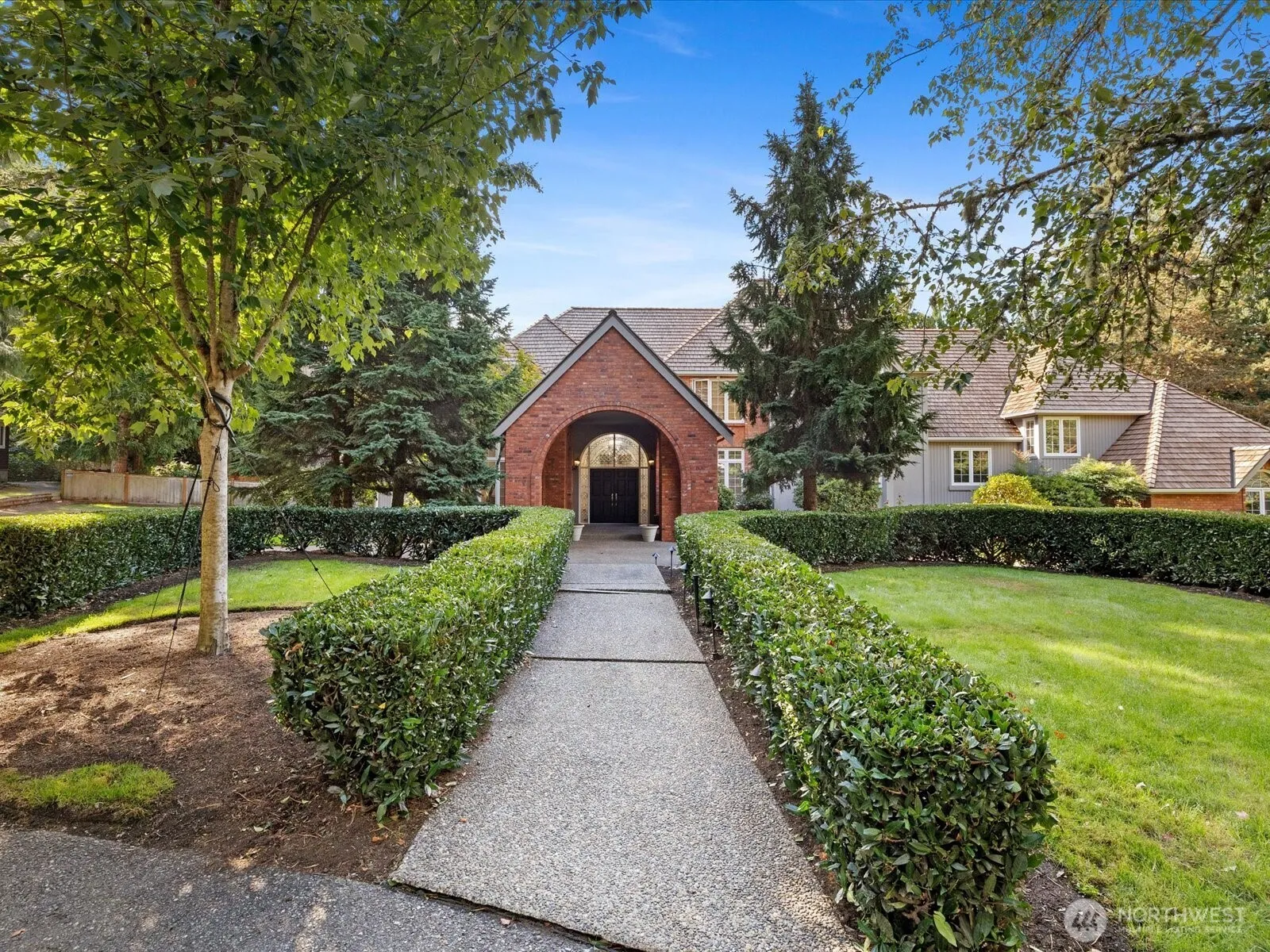 Property photo for 20421 Ne 66th Court, Redmond