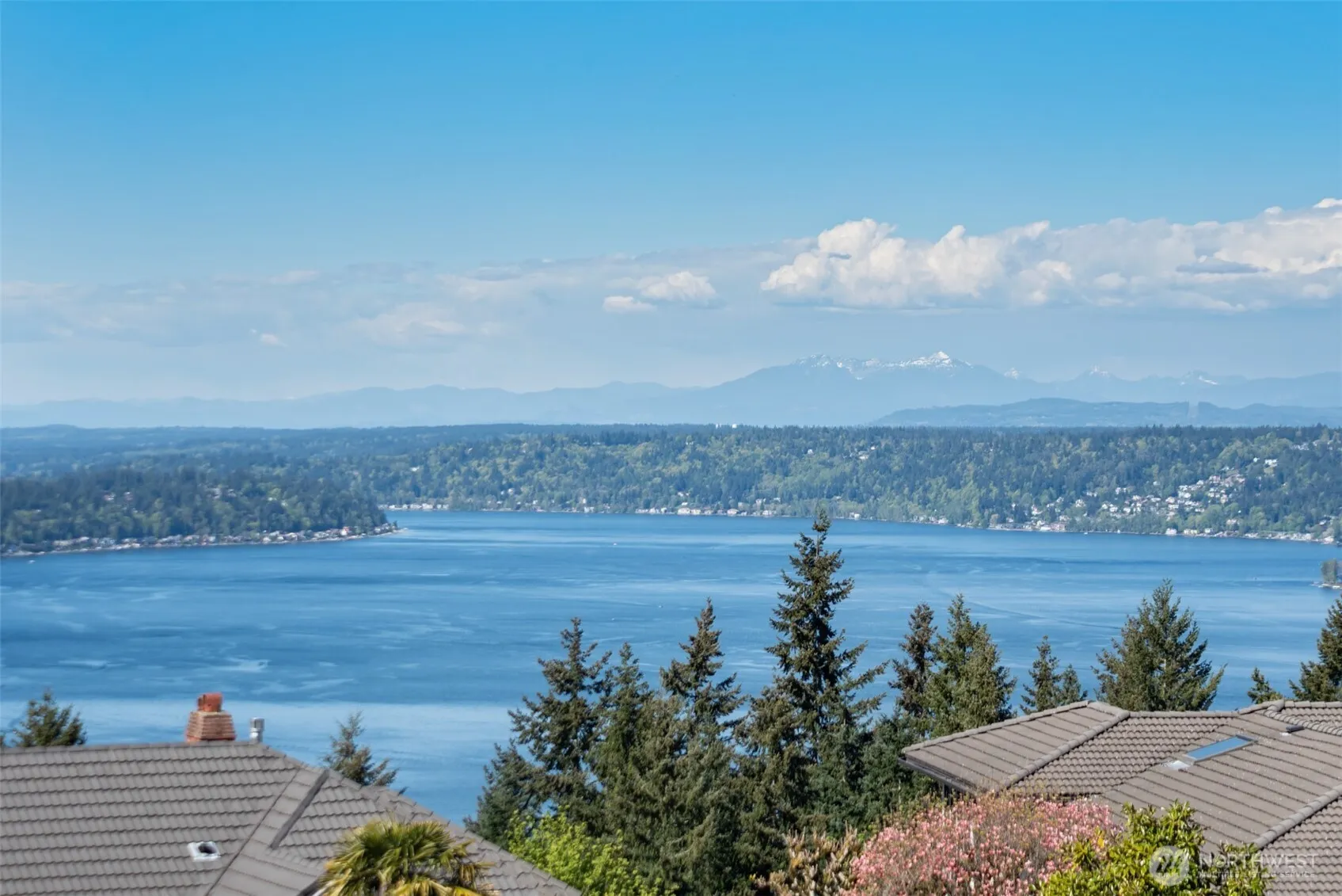 Property photo for 4411 170th Avenue Se, Bellevue, WA 98006