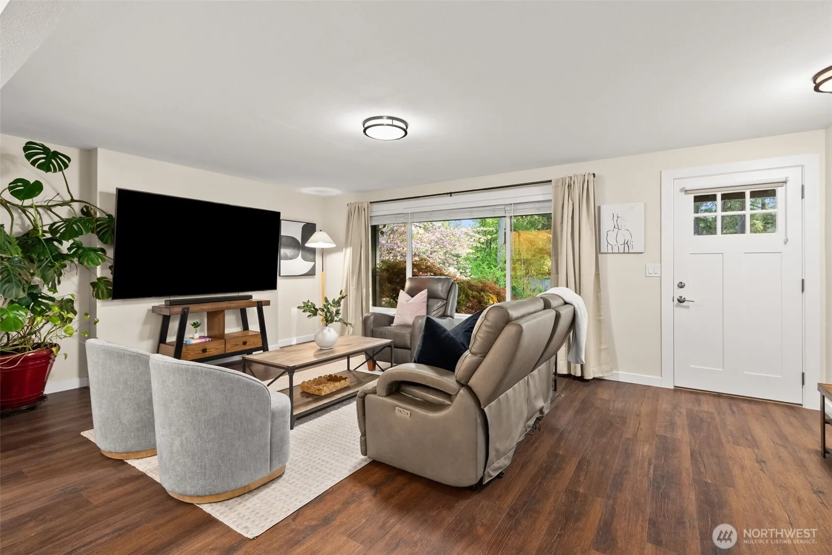 Property photo for 7041 67th Street Nw, Gig Harbor photo 2