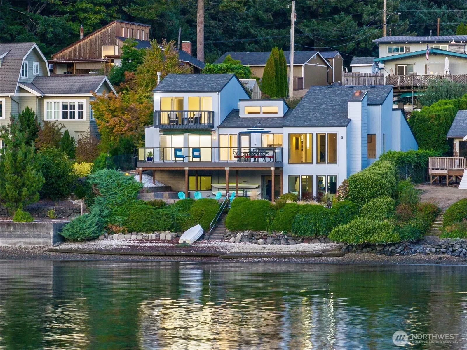 Property photo for 4610 Marine View Place, Bremerton