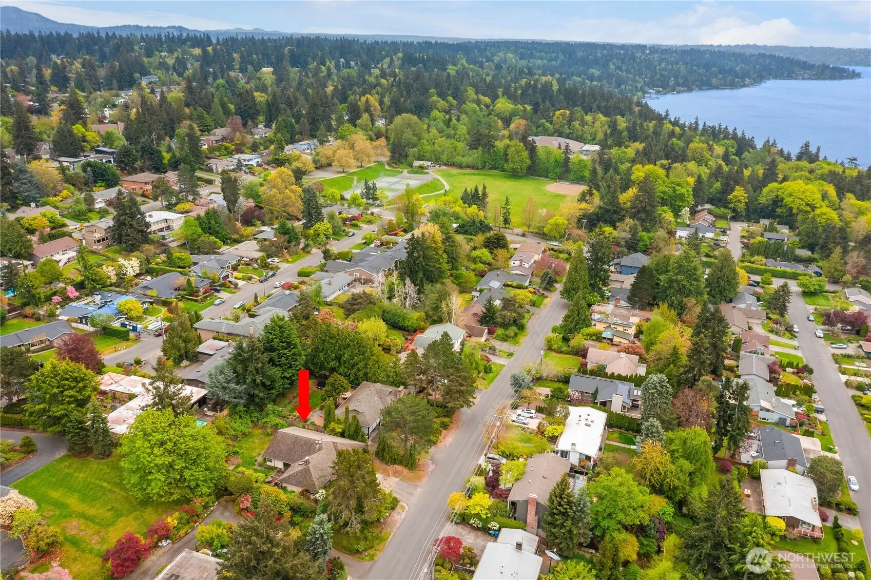 Property photo for 3720 80th Avenue Se, Mercer Island photo 4