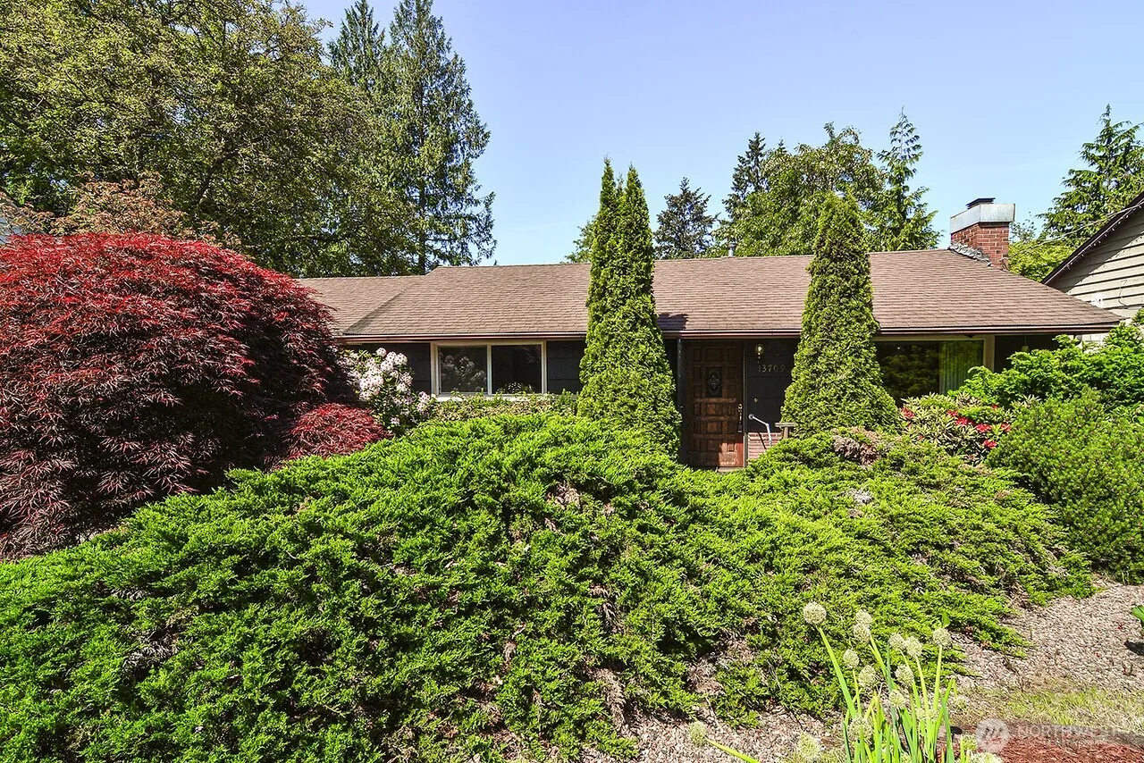 13709 39th Avenue Ne, Seattle