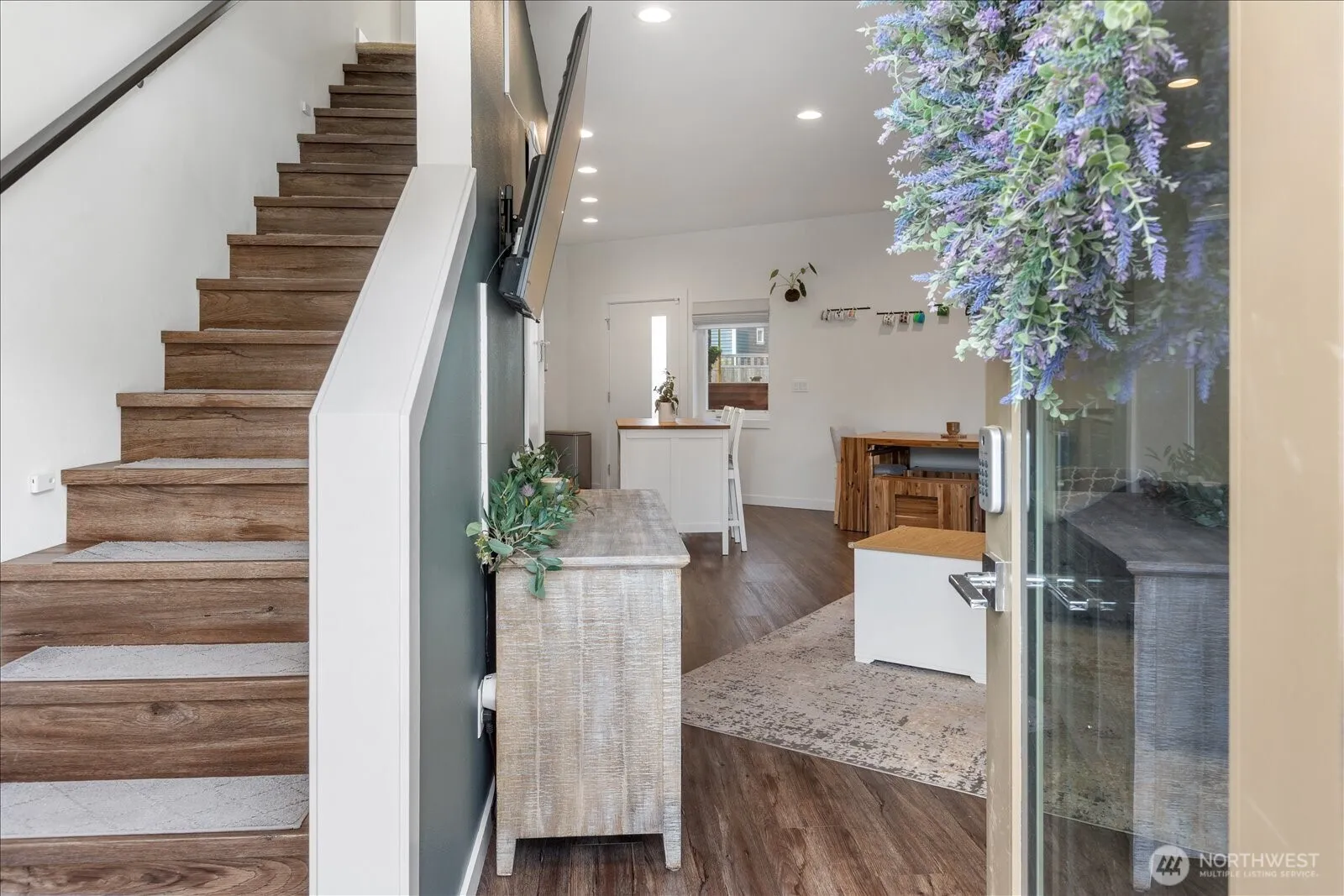Property photo for 10170 Holman Road Nw #h, Seattle photo 4