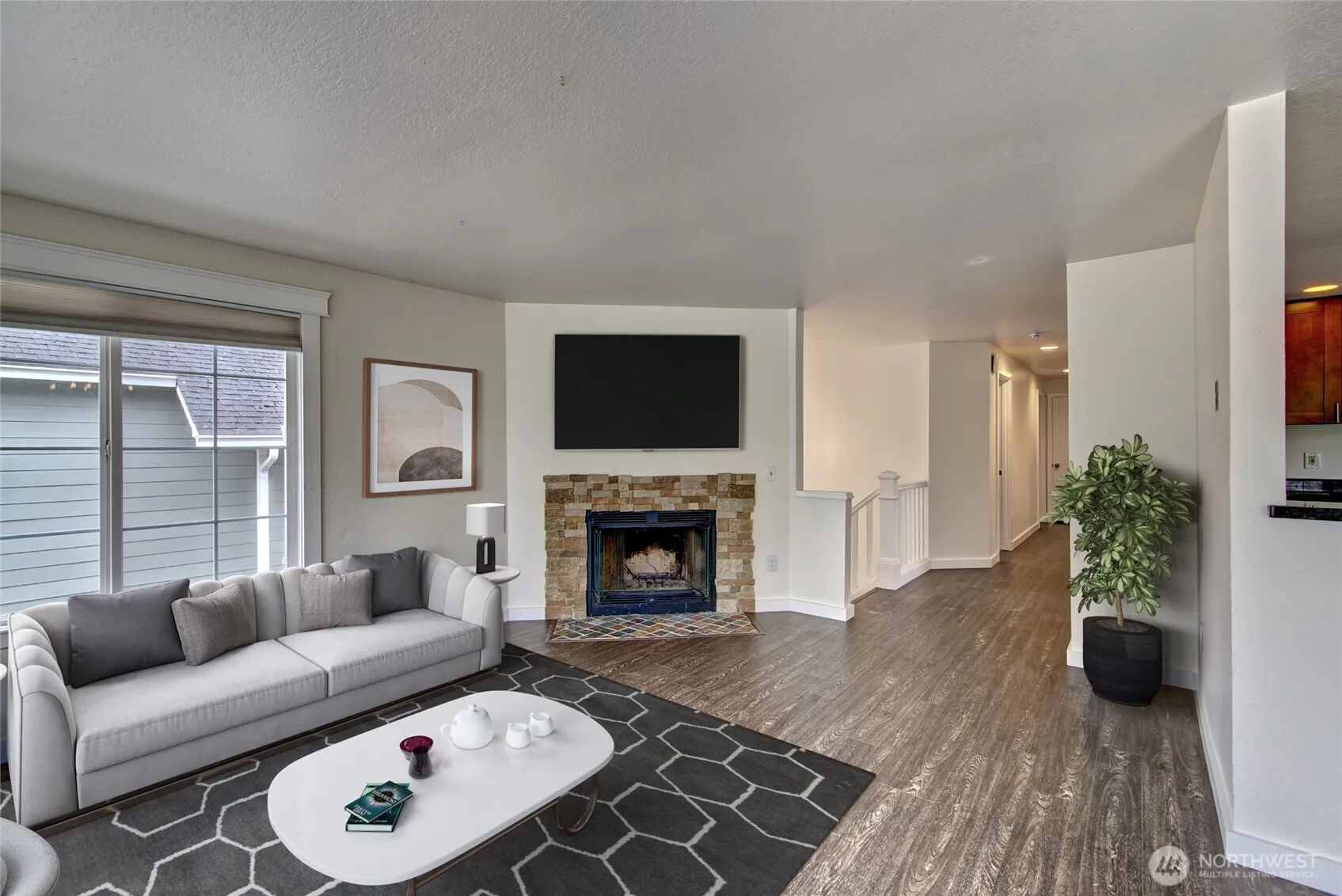 Property photo for 733 104th Street, Seattle photo 4