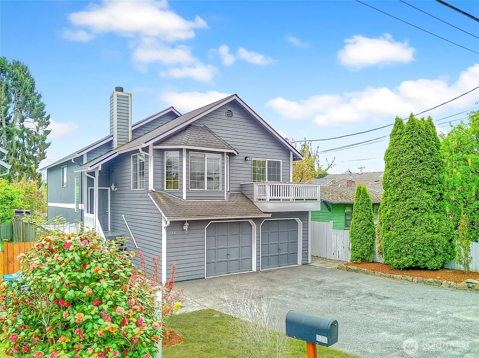 Property photo for 733 104th Street, Seattle photo 2