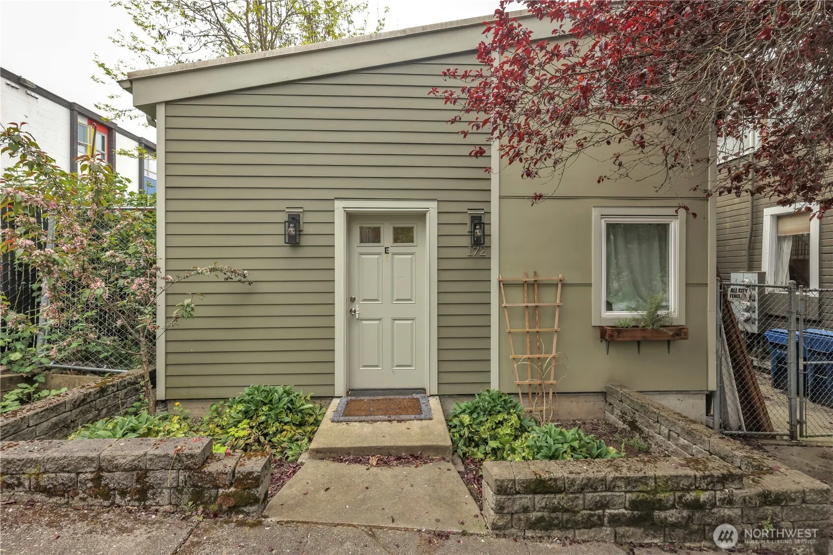 Property photo for 172 16th Avenue, Seattle photo 2