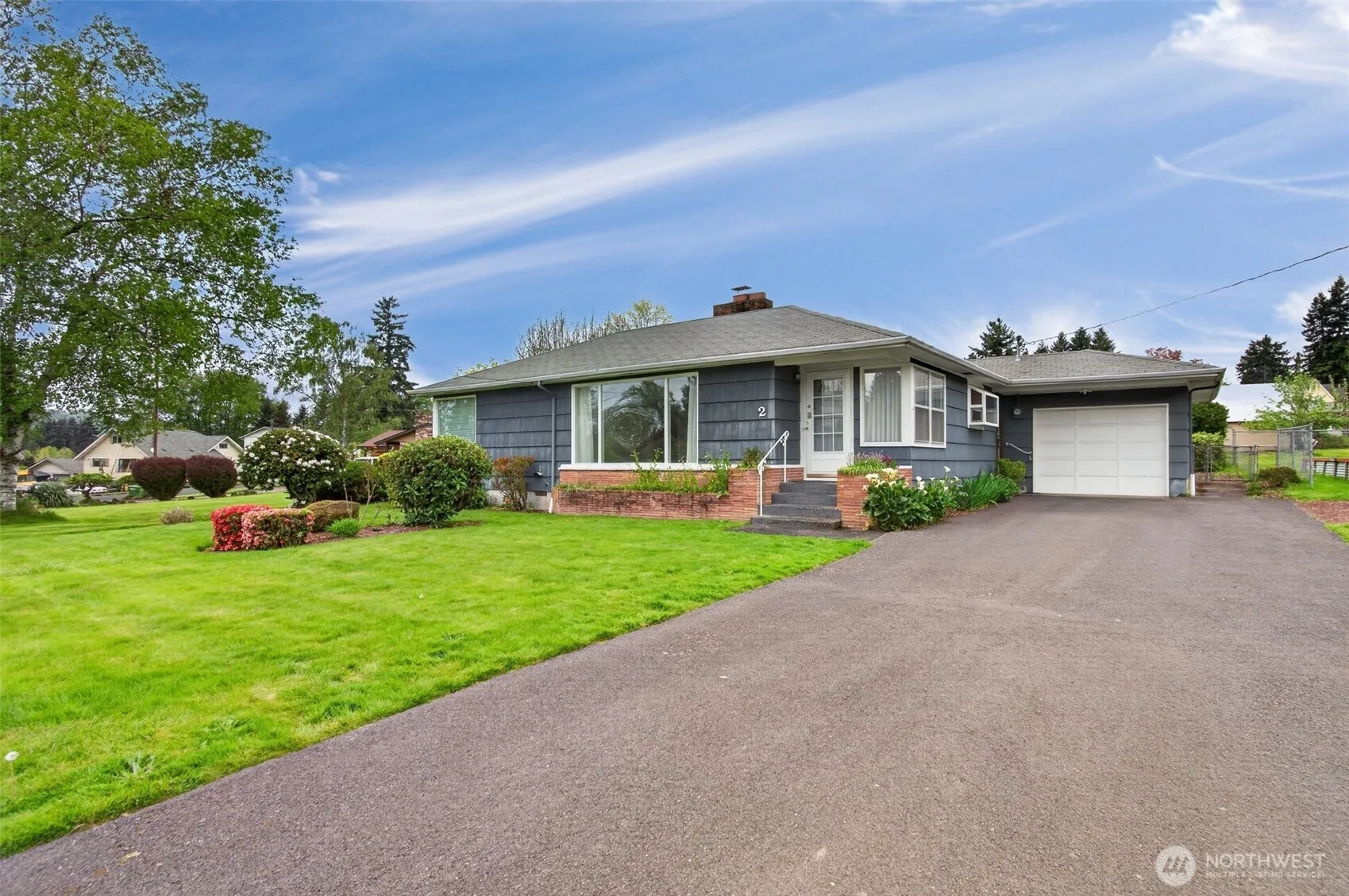 Property photo for 2 Pacific Place, Longview