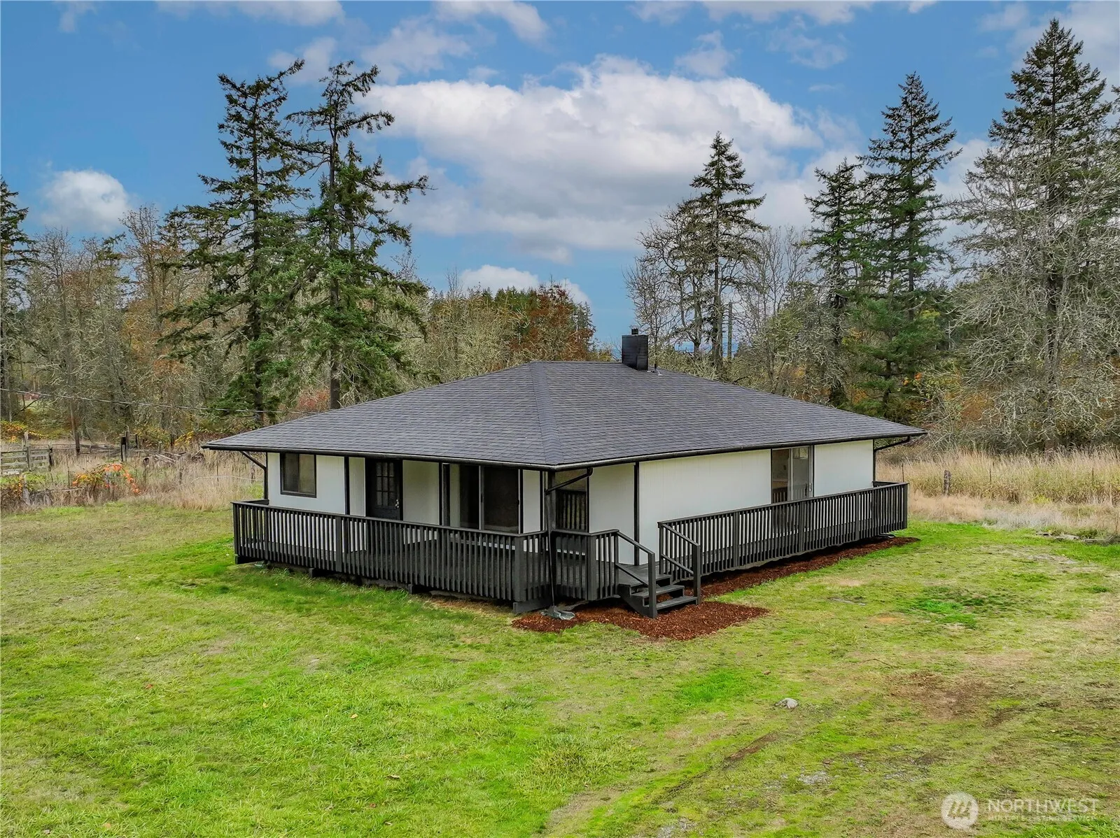 Property photo for 39411 Mountain Highway E, Eatonville