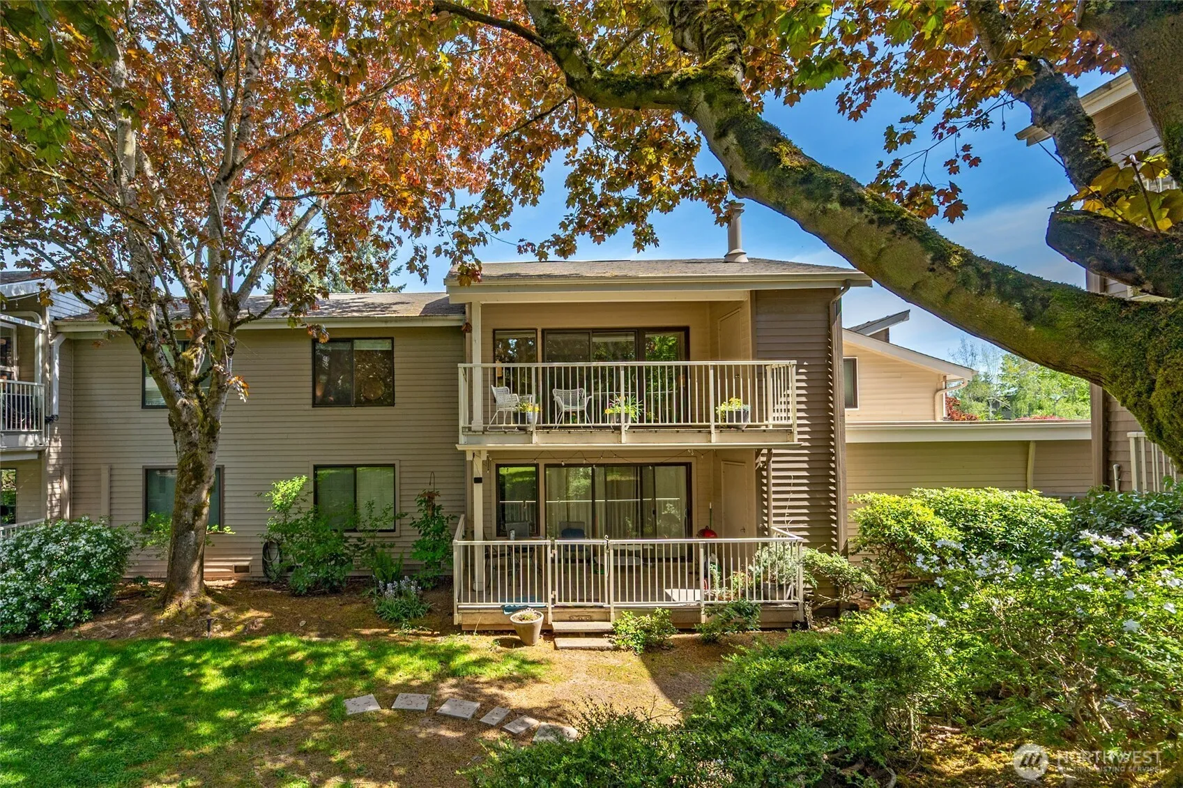 Property photo for 6343 Sand Point Way Ne, Seattle photo 2