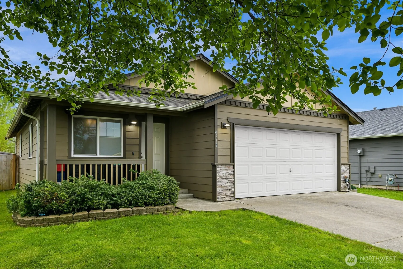 4719 Sandcastle Drive, Blaine