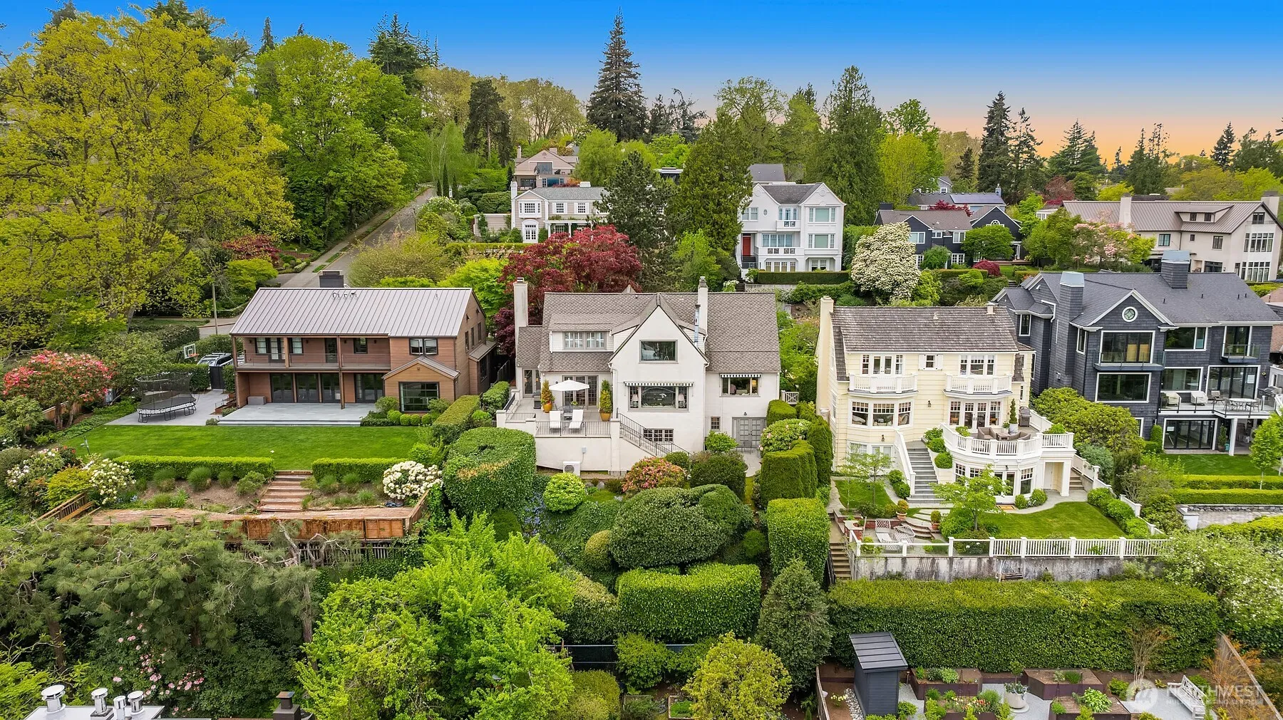 Property photo for 1108 39th Avenue E, Seattle