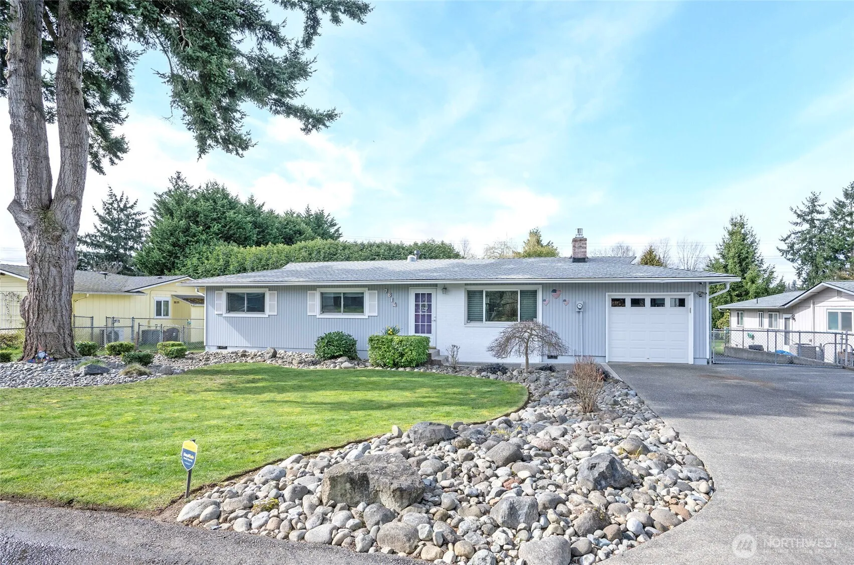 Property photo for 7614 47th Avenue E, Tacoma photo 2