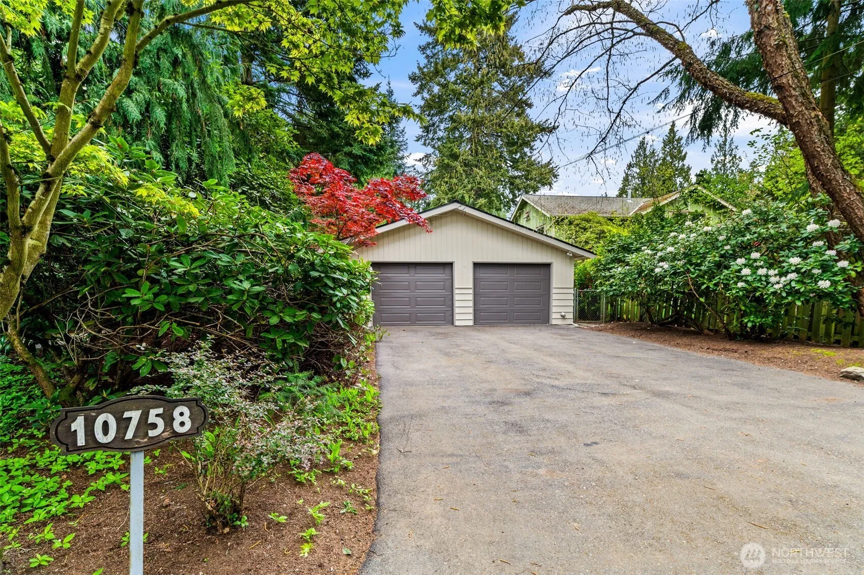 Property photo for 10758 Ashworth Avenue N, Seattle photo 3