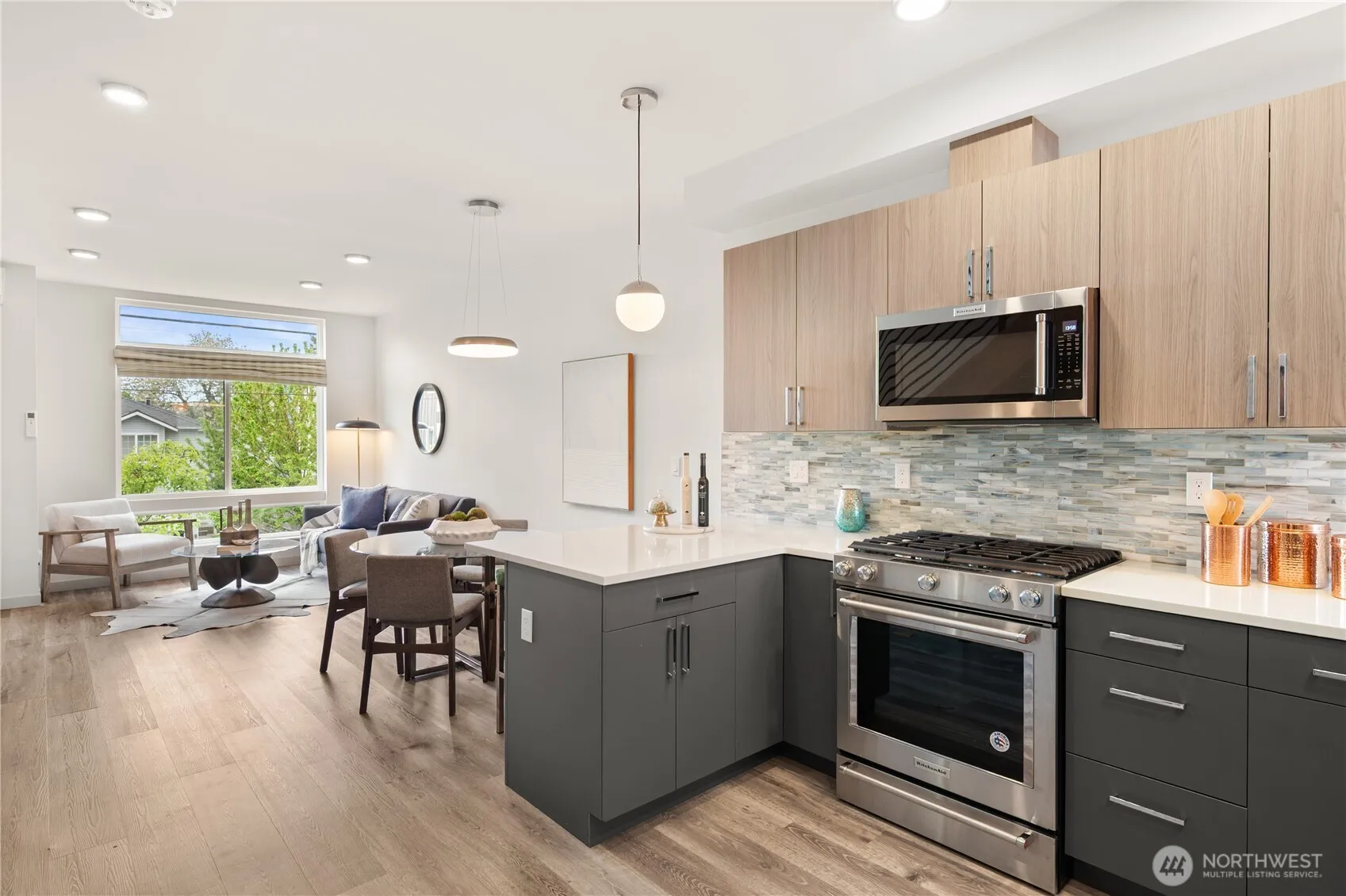 Property photo for 2422 Nw 60th #b, Seattle photo 3