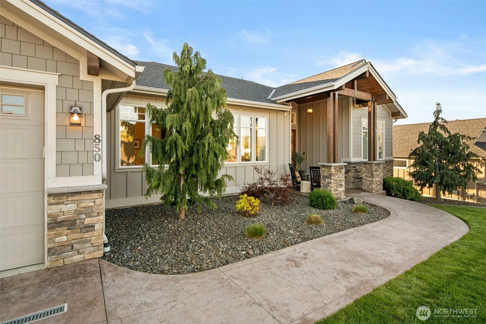 Property photo for 850 Autumn Crest Drive, Wenatchee photo 4