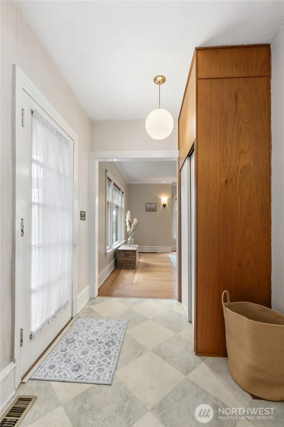 Property photo for 4903 S 31st Avenue, Seattle photo 5