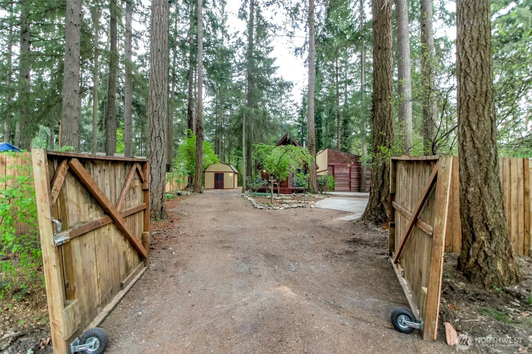 Property photo for 16900 Kalmia Court Se, Yelm photo 3