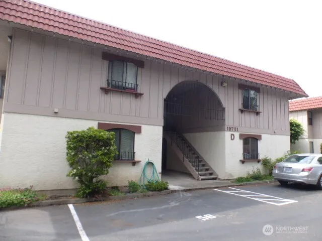 15721 Ne 18th Street #d2, Bellevue