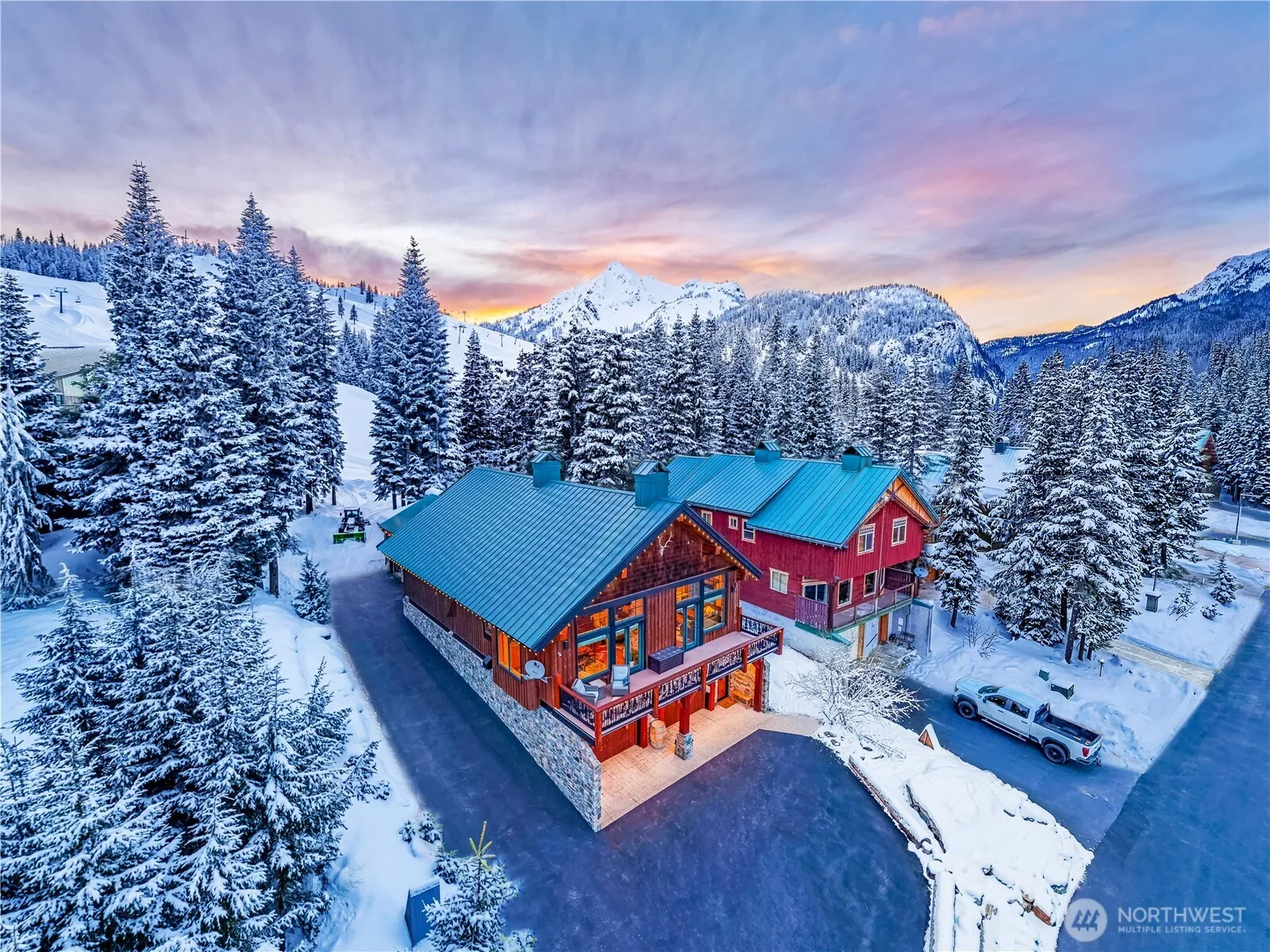 Property photo for 50 Summit Way, Snoqualmie Pass