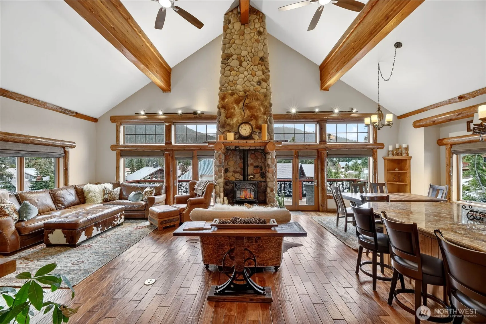 Property photo for 50 Summit Way, Snoqualmie Pass photo 4
