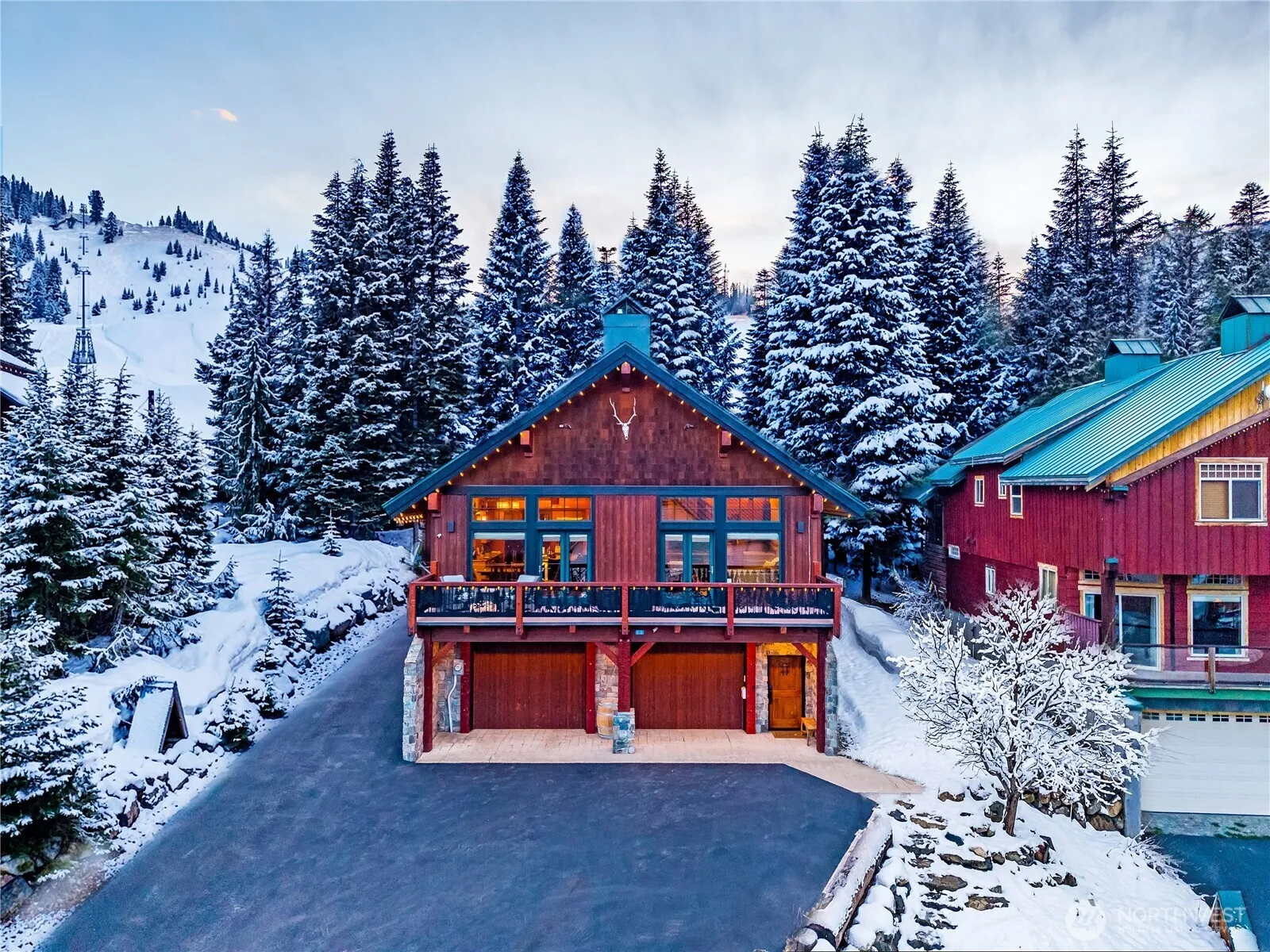 Property photo for 50 Summit Way, Snoqualmie Pass photo 2