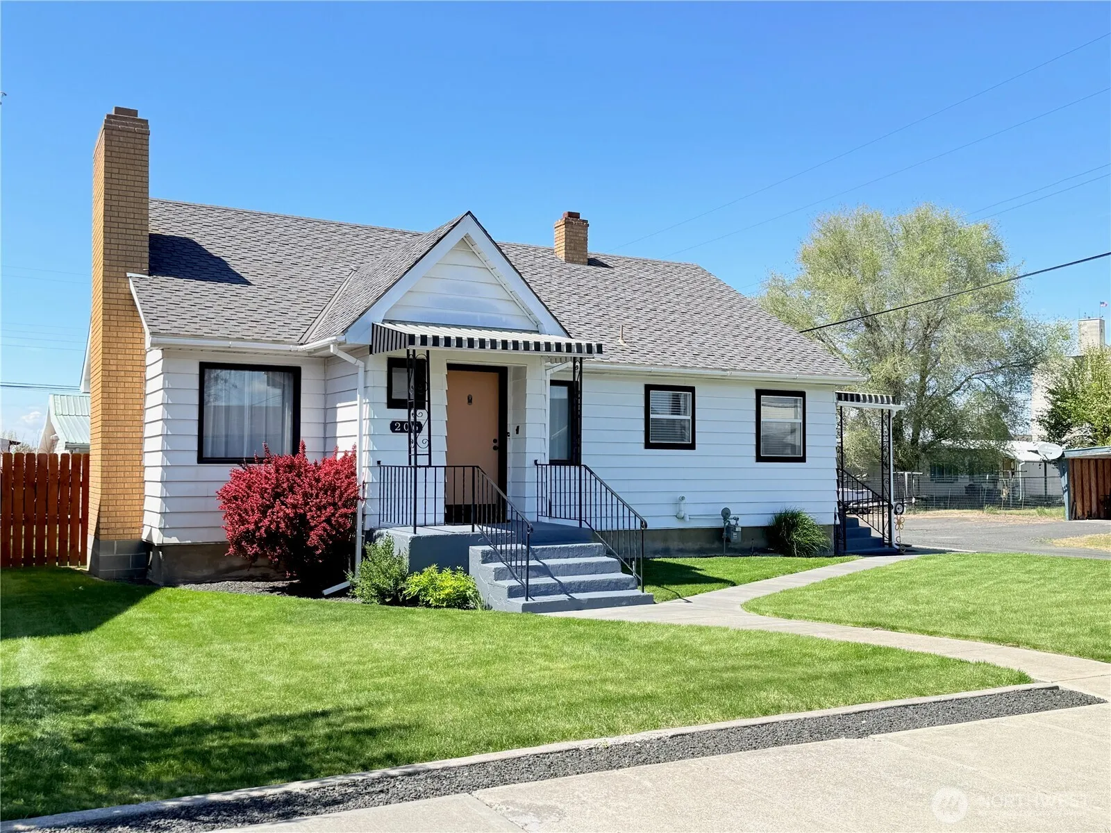 Property photo for 206 S Alder Street, Odessa photo 3