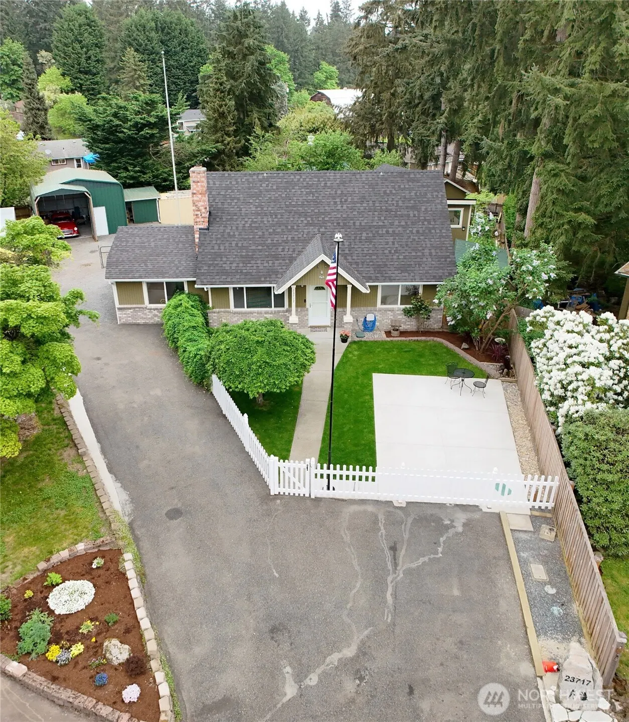 Property photo for 23717 49th Drive Se, Woodinville photo 2