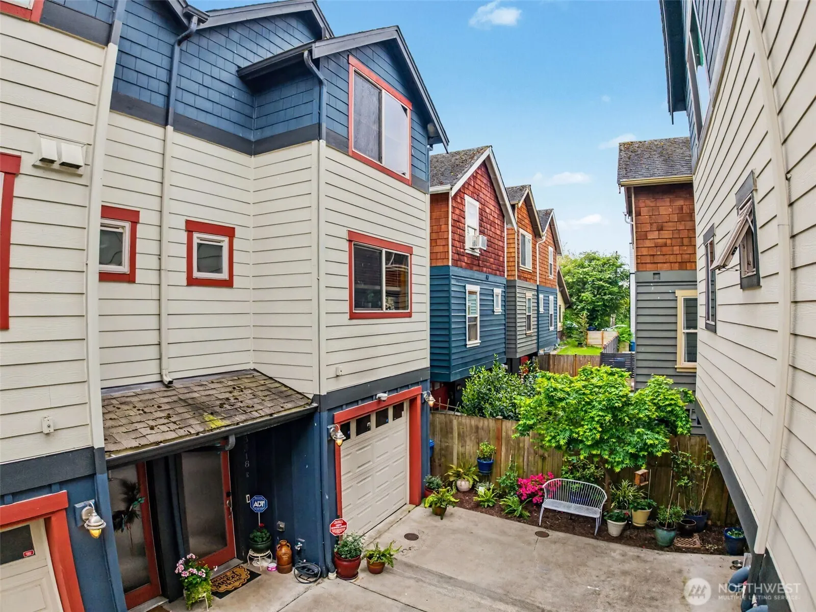 Property photo for 3318 Wetmore Avenue S #e, Seattle photo 2