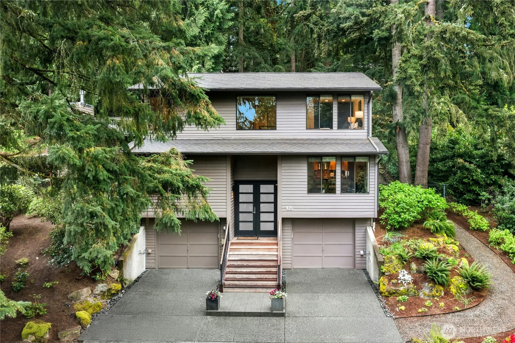 Property photo for 105 Big Bear Place Nw, Issaquah photo 2