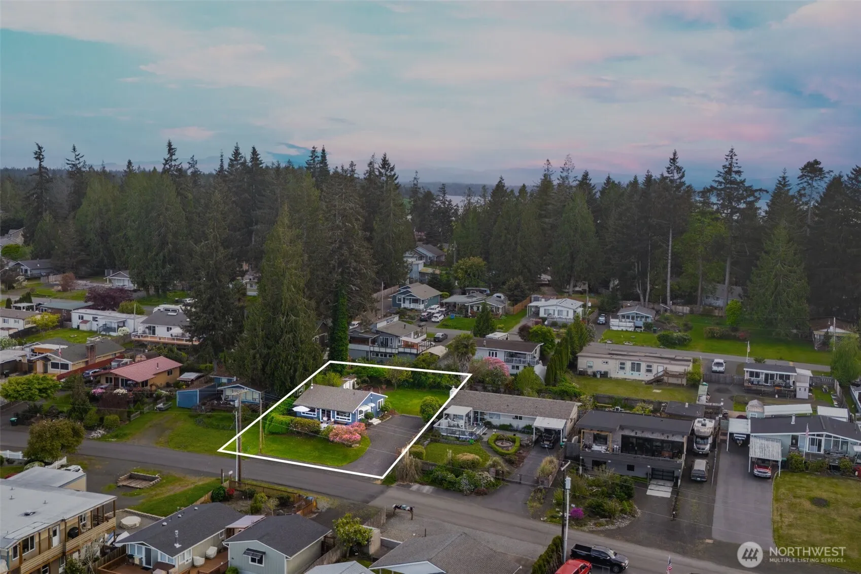 Property photo for 10035 Windward Drive Nw, Olympia photo 2
