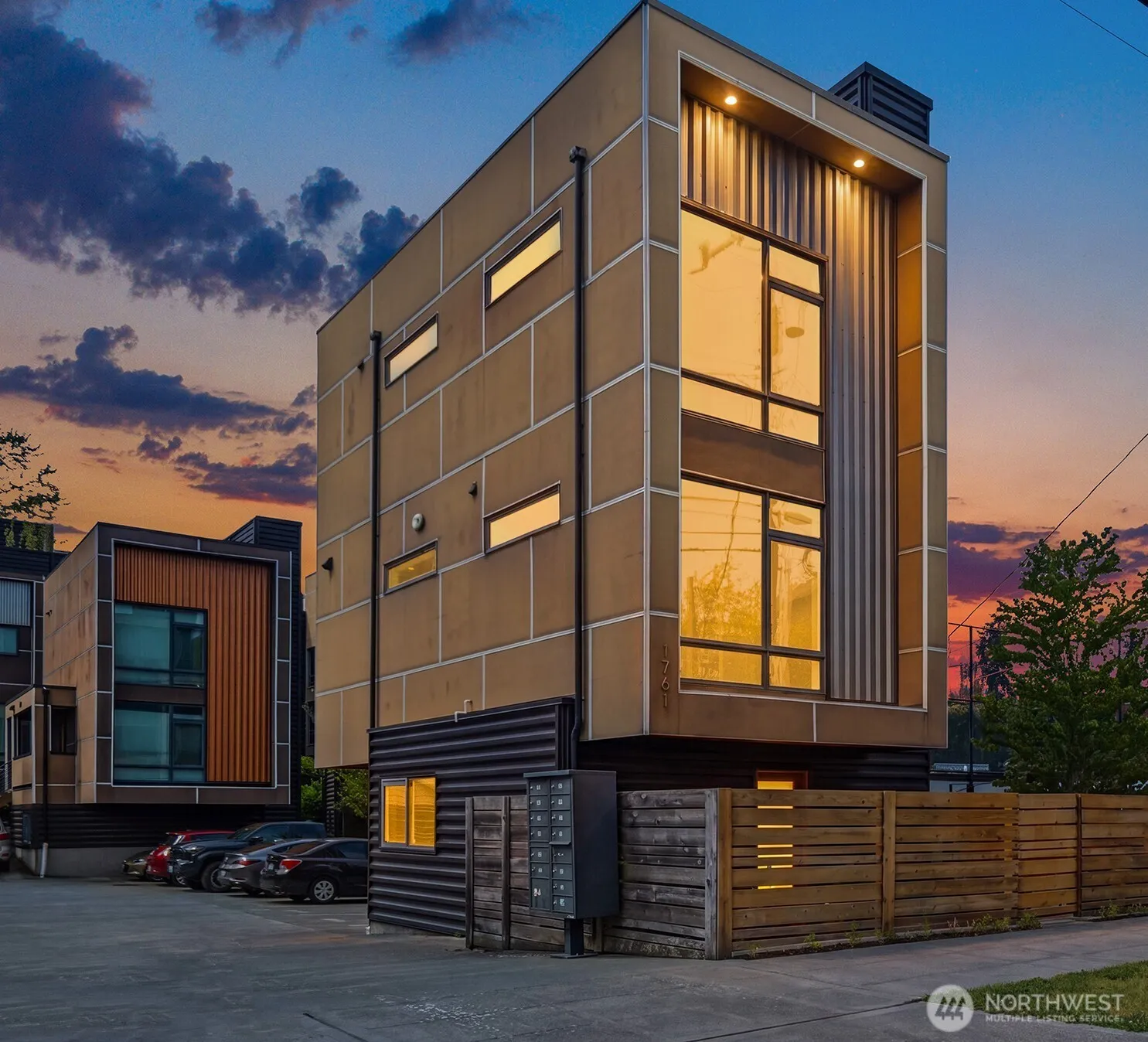 Property photo for 1761 20th Avenue S, Seattle photo 2