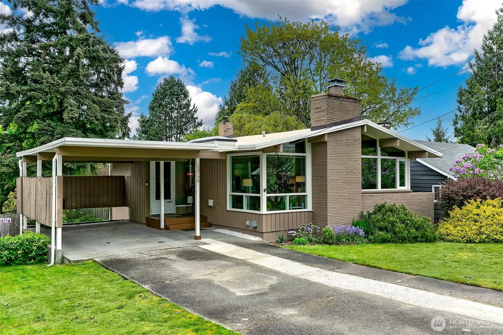 Property photo for 13739 36th Avenue Ne, Seattle, WA 98125