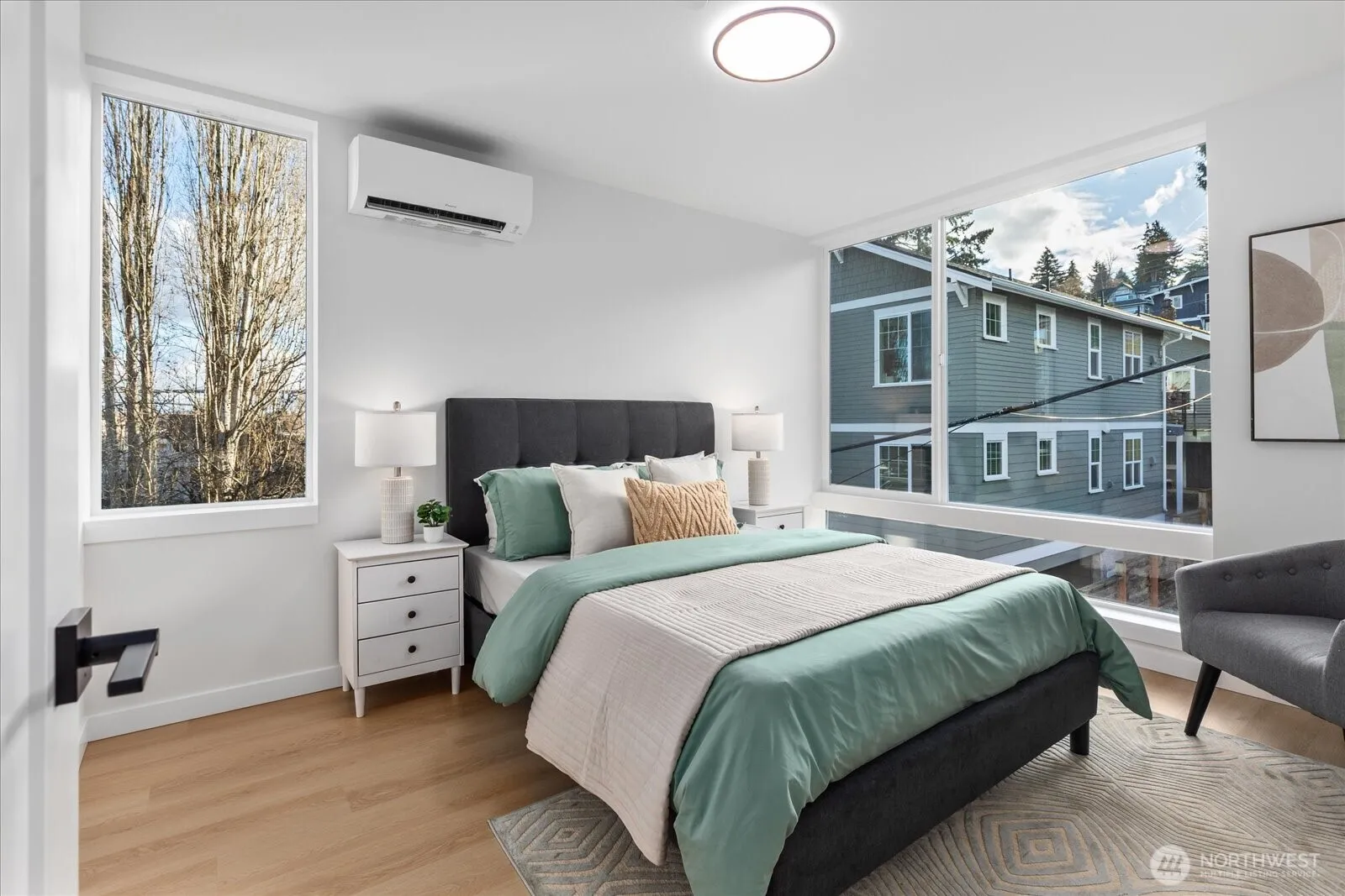 Property photo for 3110 Queen Anne Avenue N, Seattle photo 3