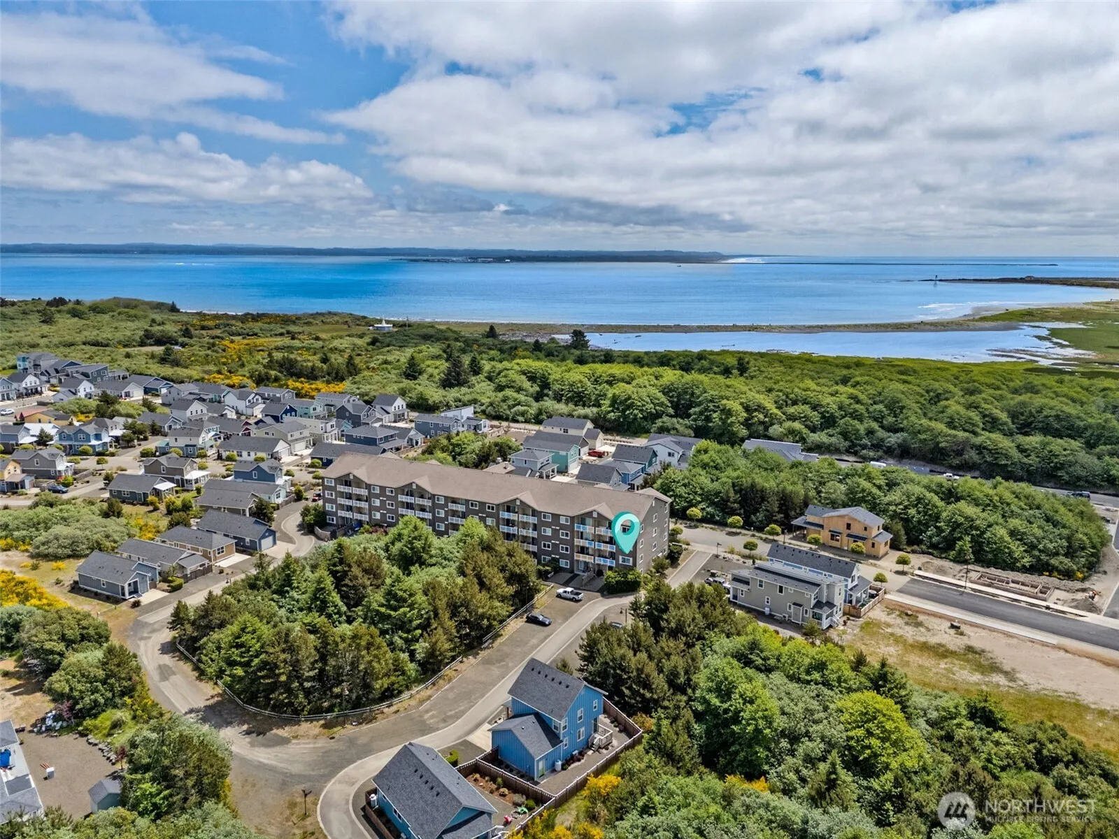 Property photo for 262 Oyhut Bay Blvd Boulevard Sw #101, Ocean Shores photo 3