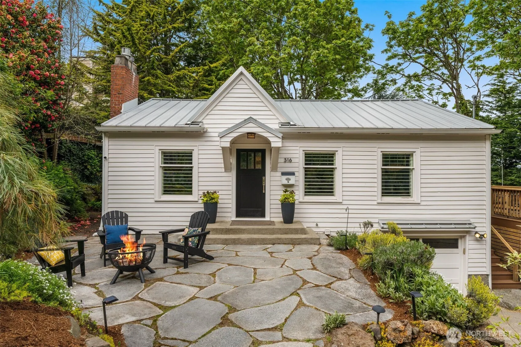 Property photo for 316 W Newell Street, Seattle