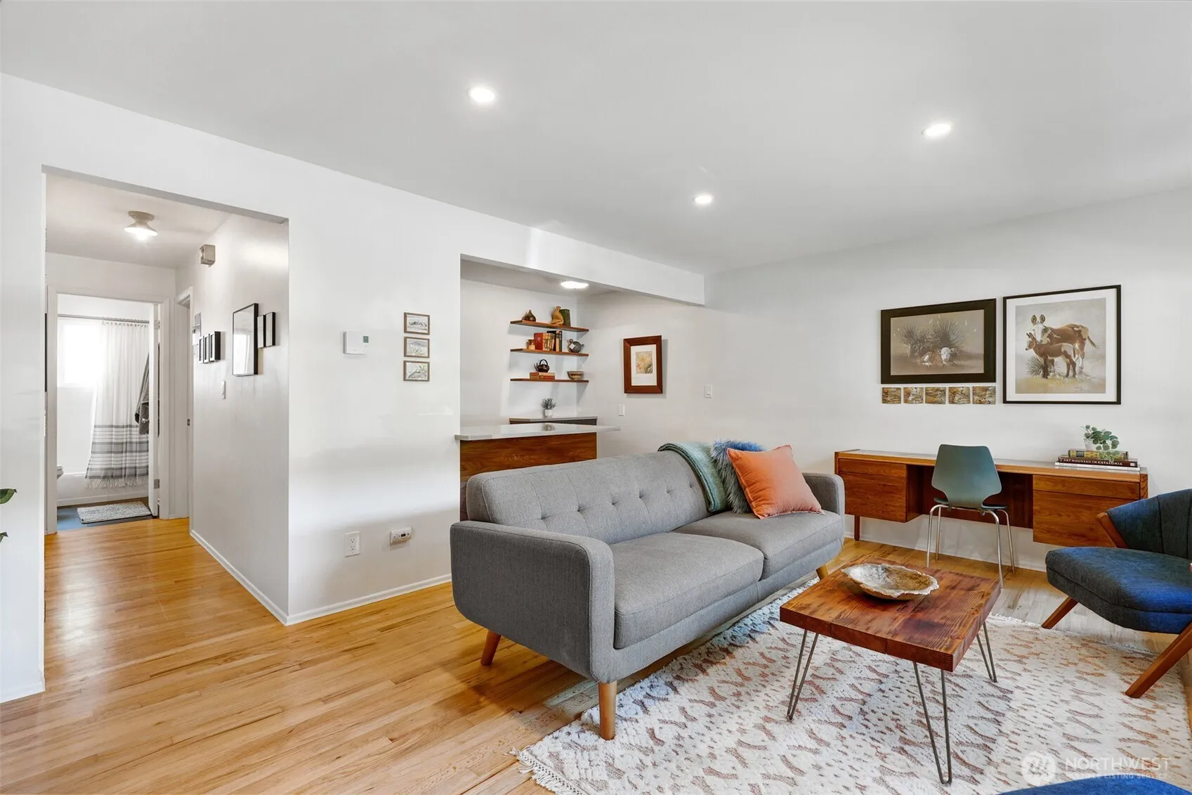 Property photo for 4710 Dayton Avenue N #2, Seattle photo 3